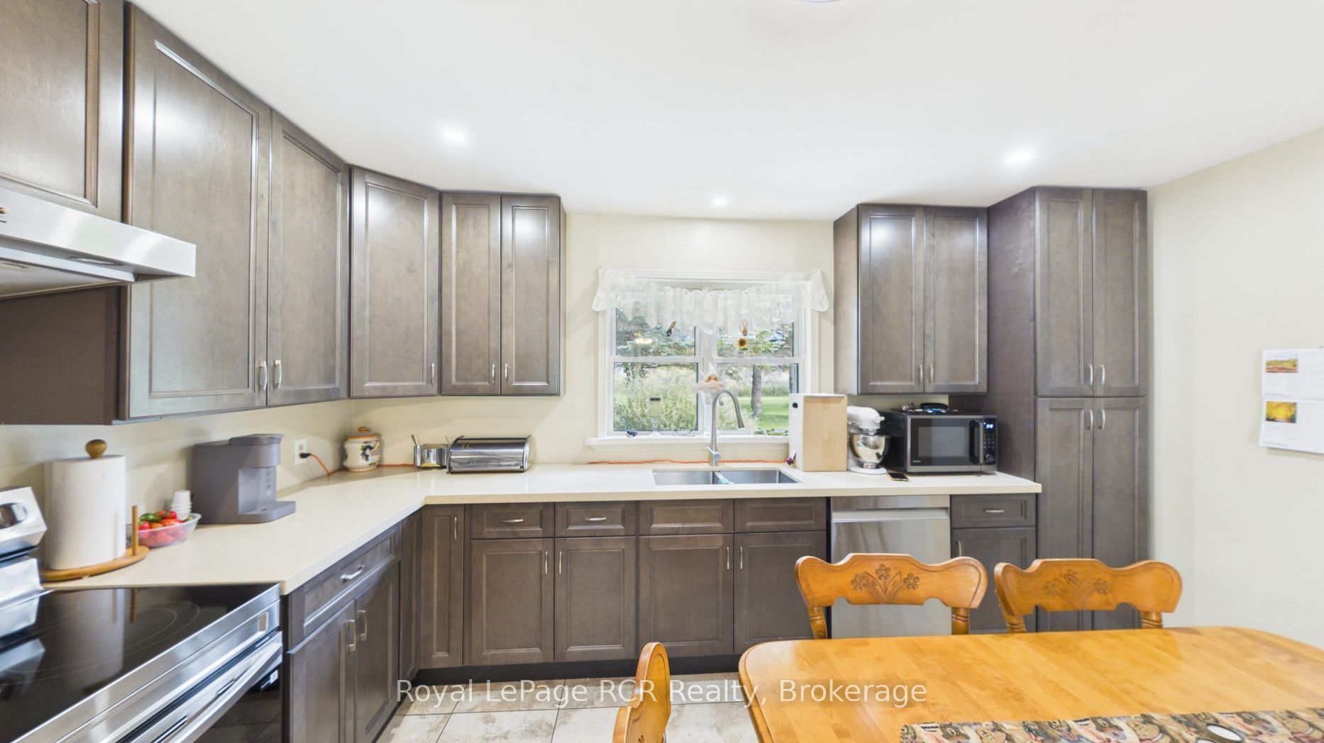 320047 170 Road Property Photo 8