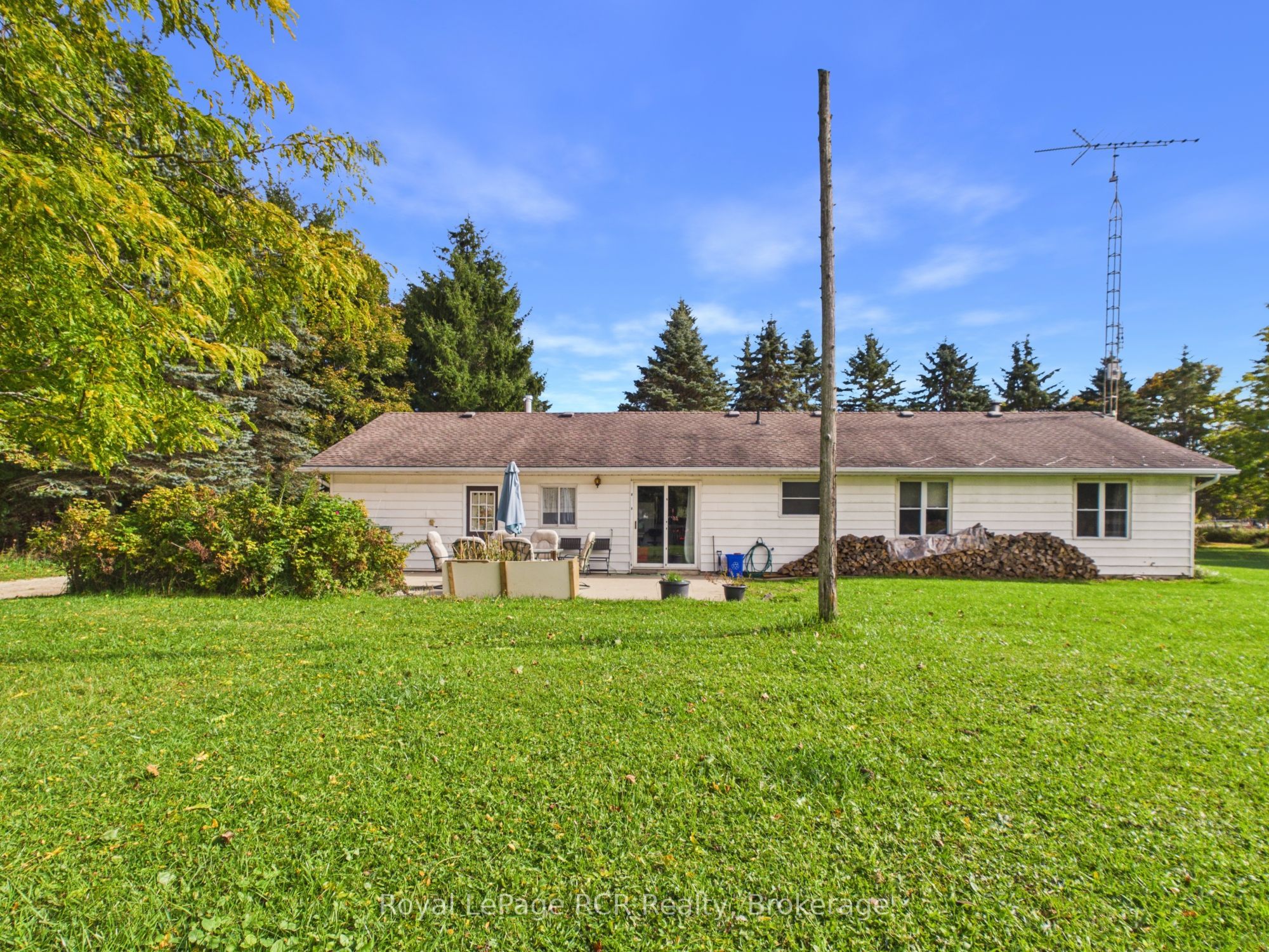 320047 170 Road Property Photo 24