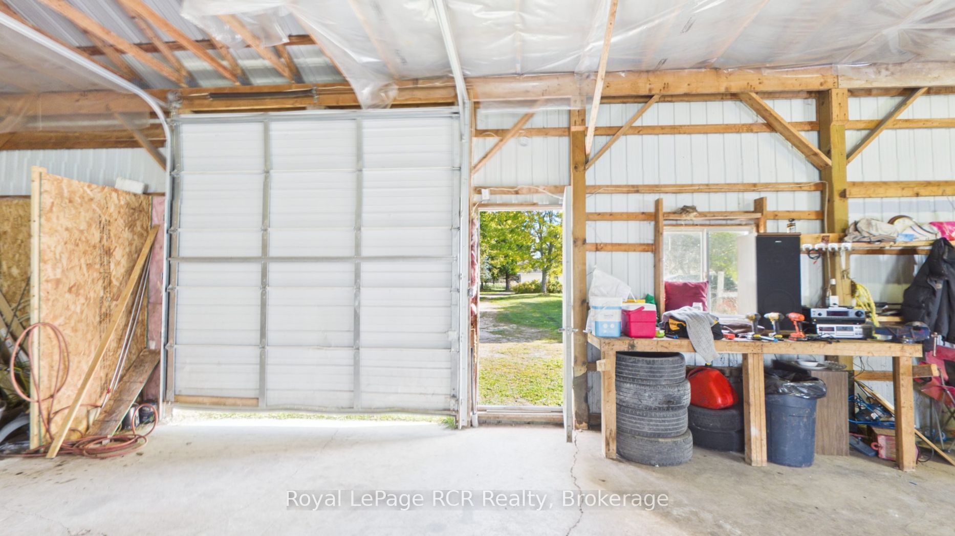 320047 170 Road Property Photo 27