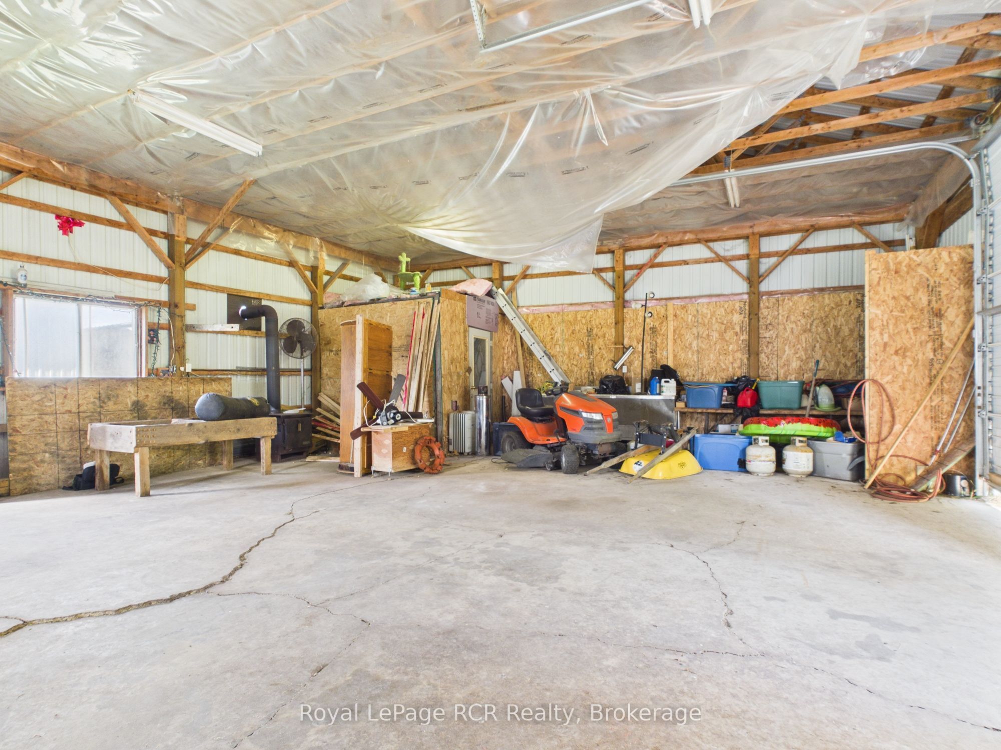 320047 170 Road Property Photo 28