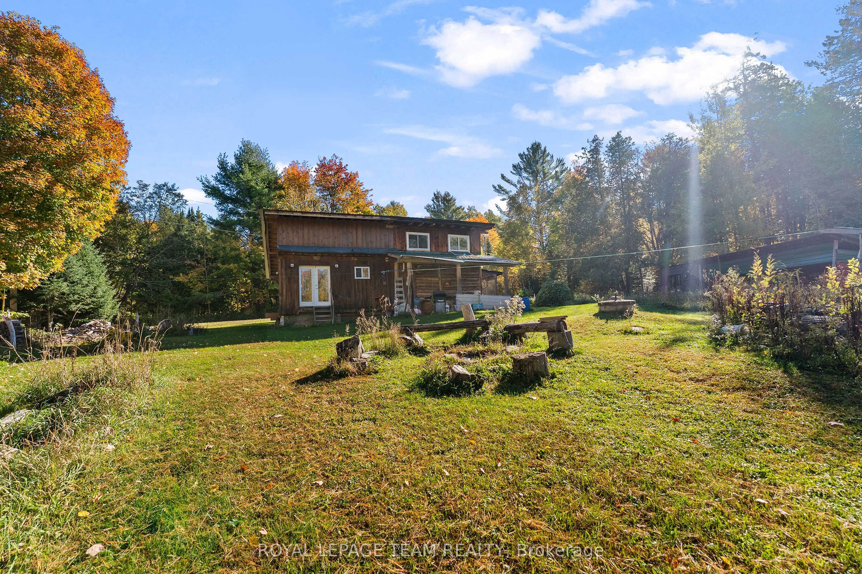 211 Woodland Lane Property Photo 1