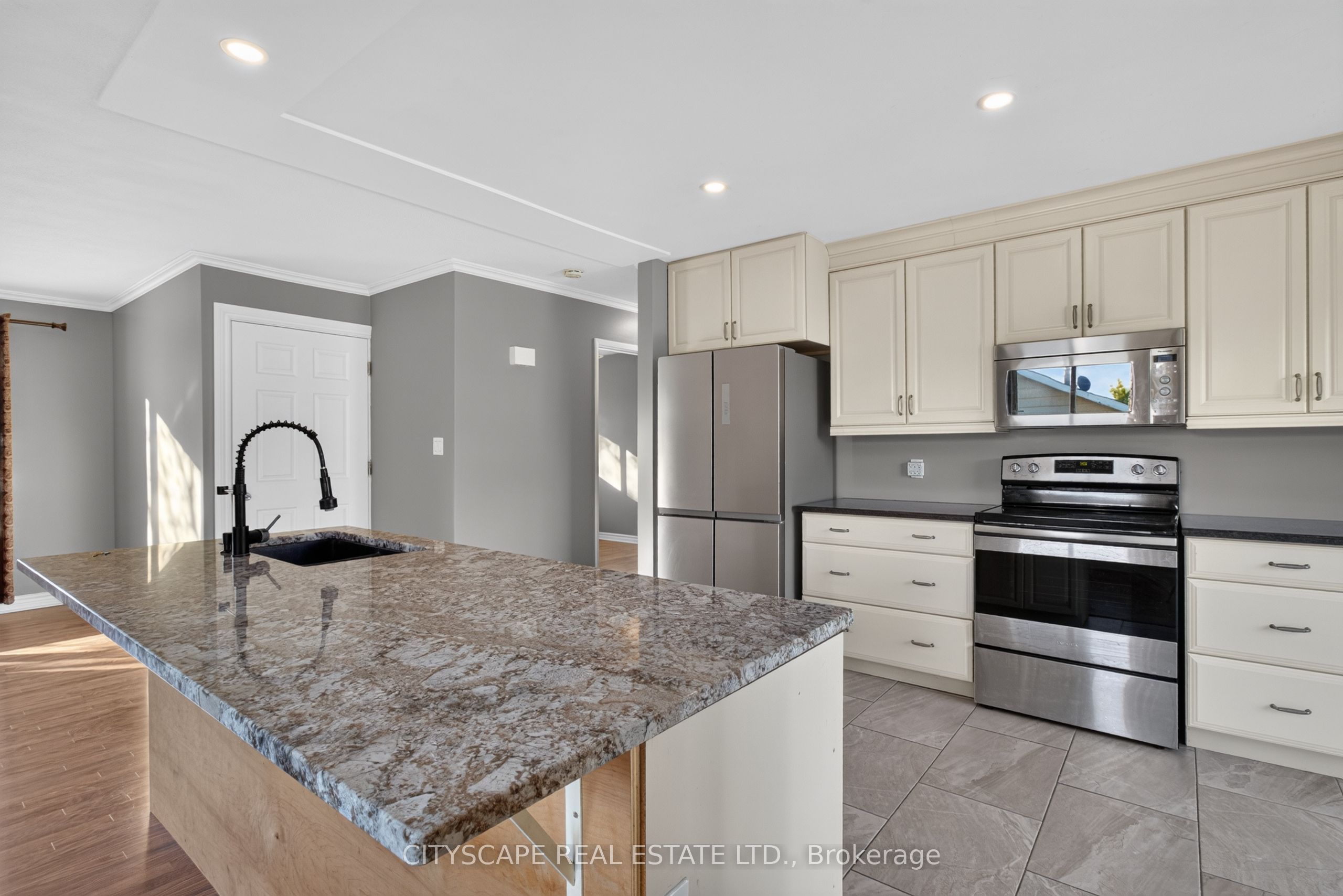 39 Huff Avenue Property Photo 27