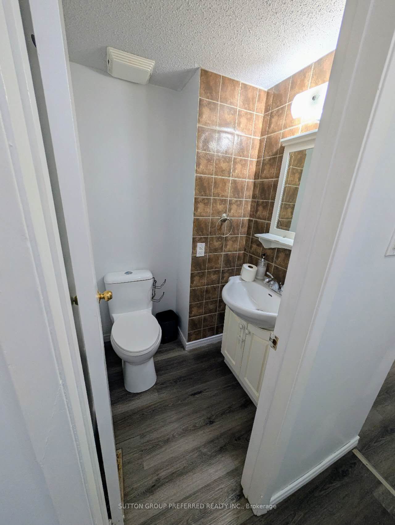 272 Homestead Court N 101 Property Photo 6