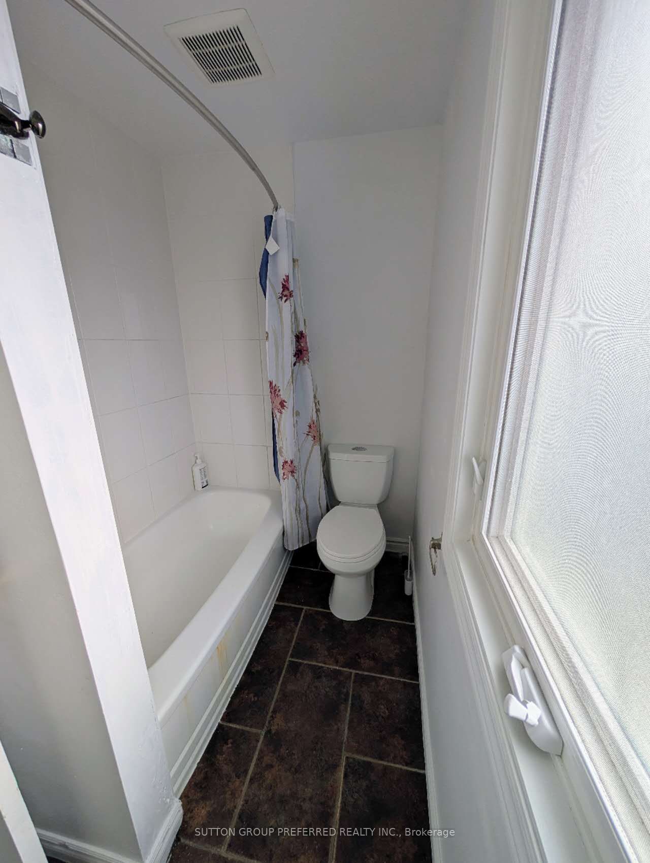 272 Homestead Court N 101 Property Photo 9
