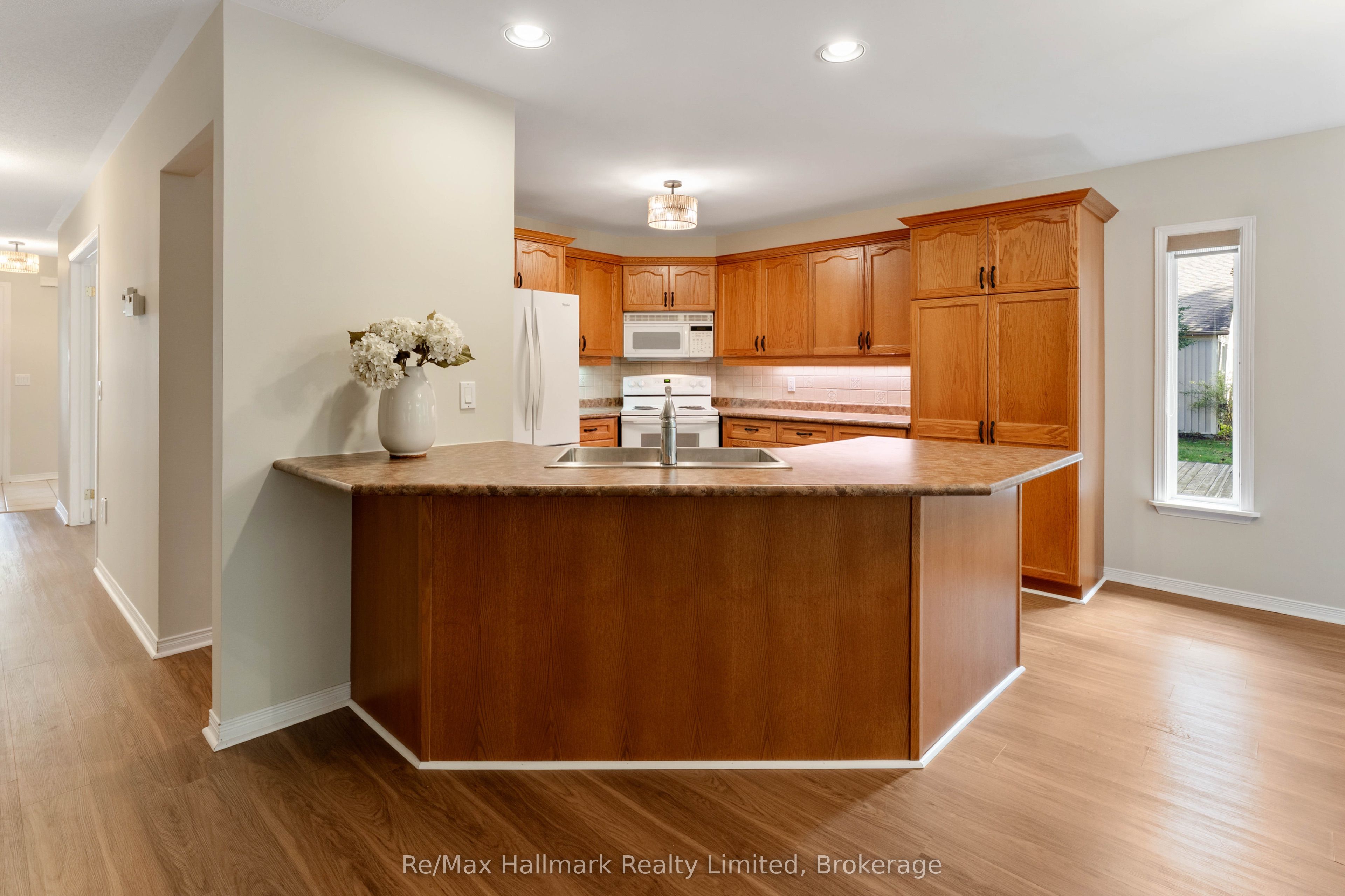 3 Woods Hollow Property Photo 7