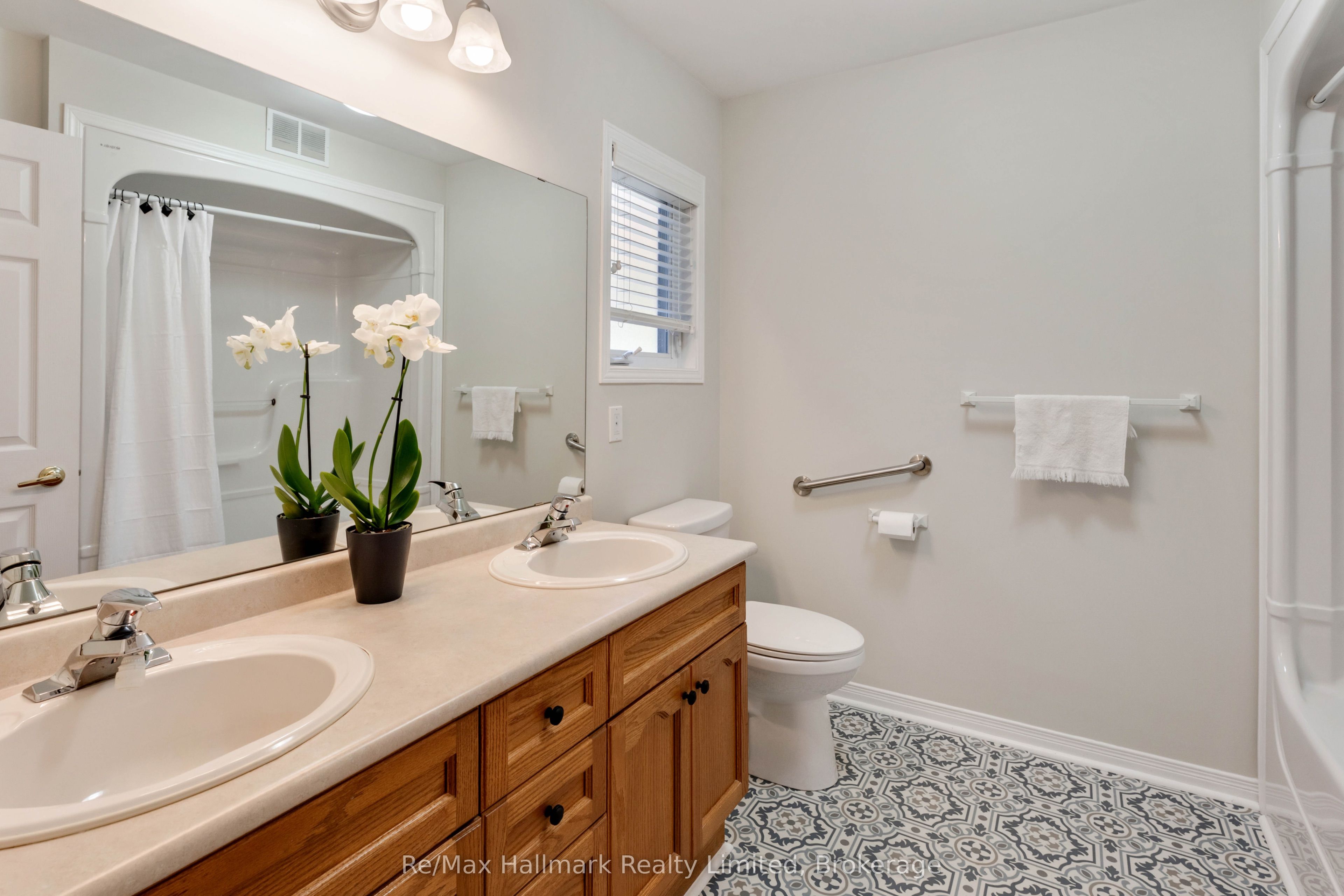 3 Woods Hollow Property Photo 25