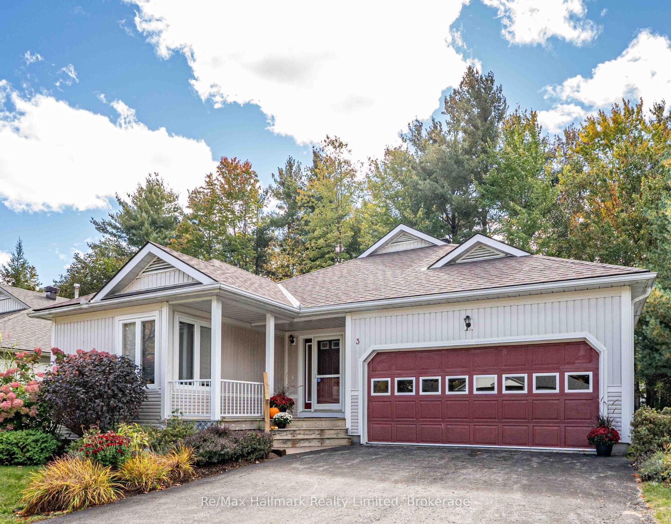 3 Woods Hollow Property Photo 35