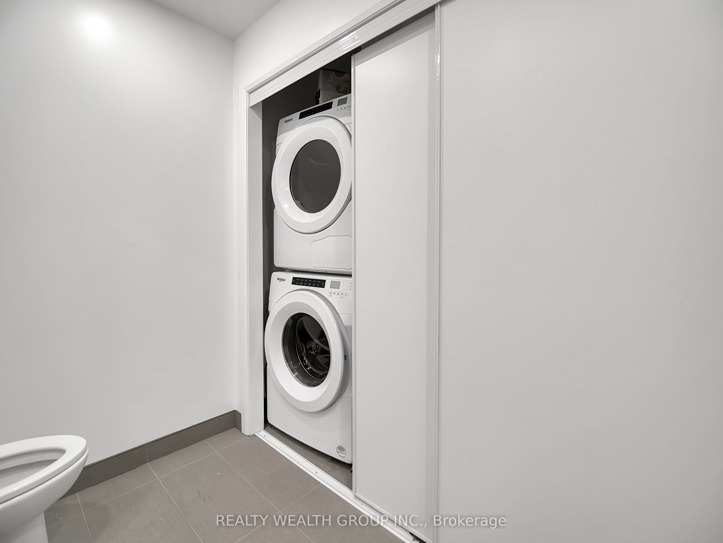 195 Hunter Street E 409 Property Photo 18