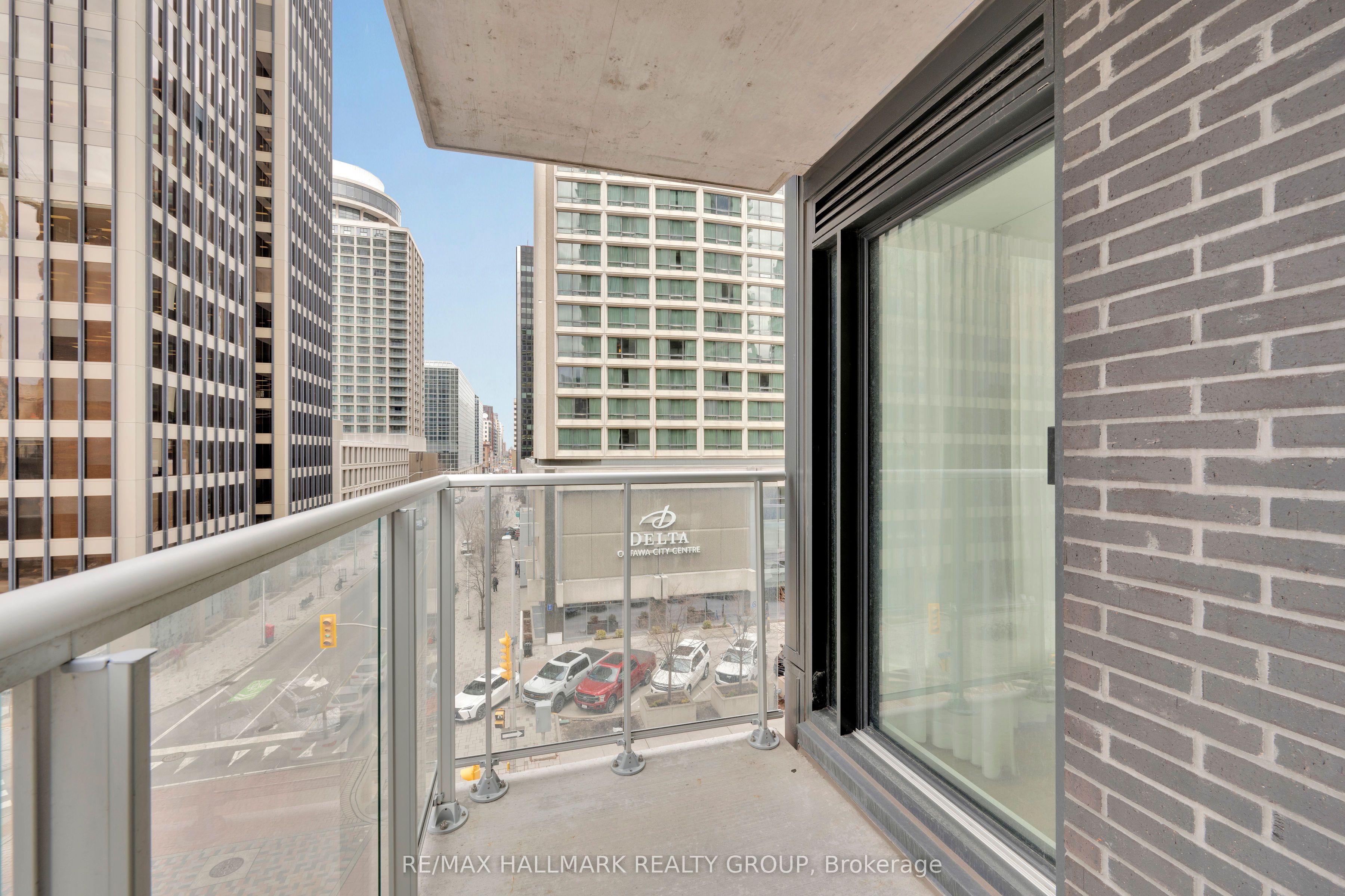 340 Queen Street 906 Property Photo 14
