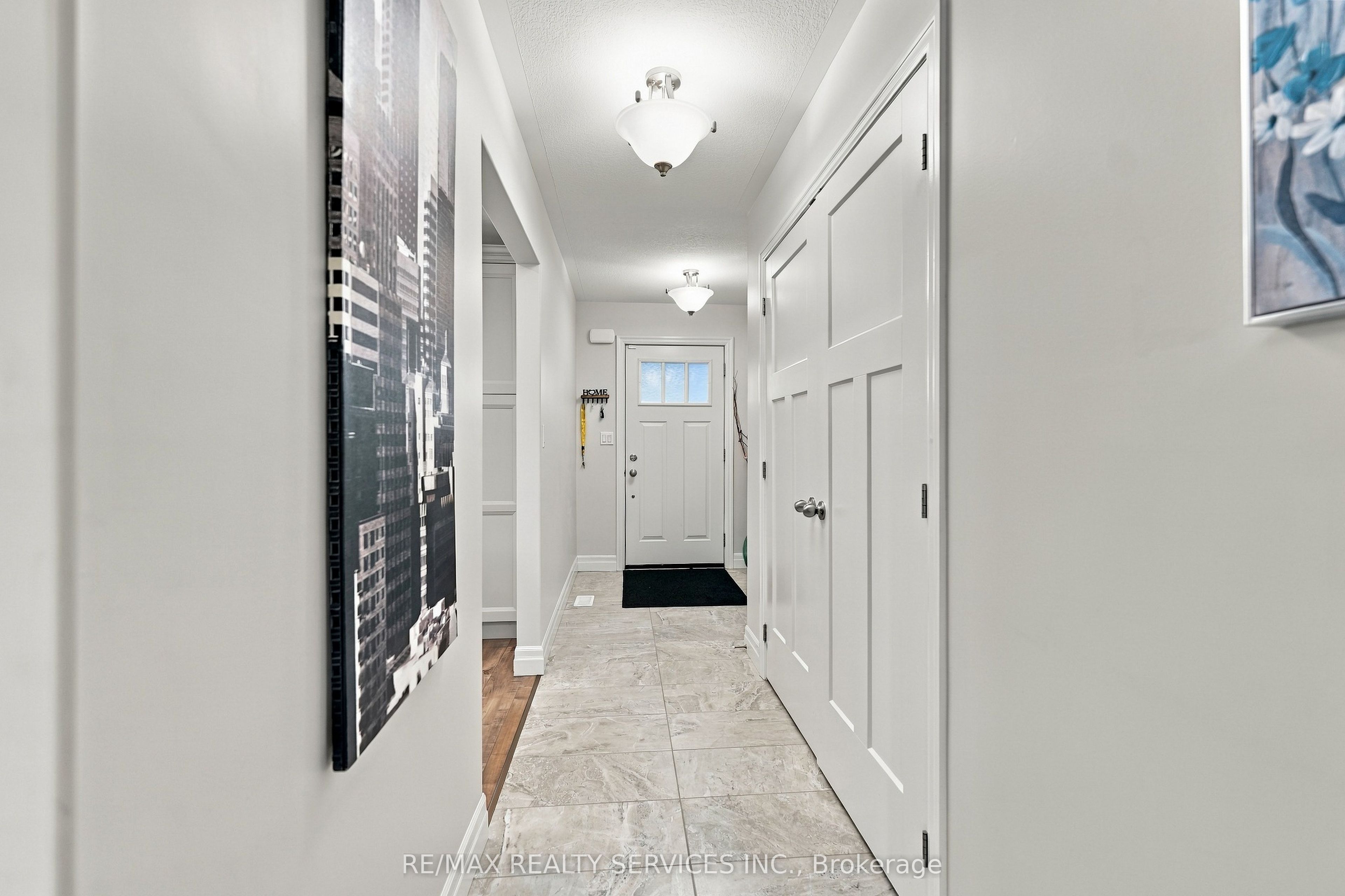 50 Mercedes Drive Property Photo 7