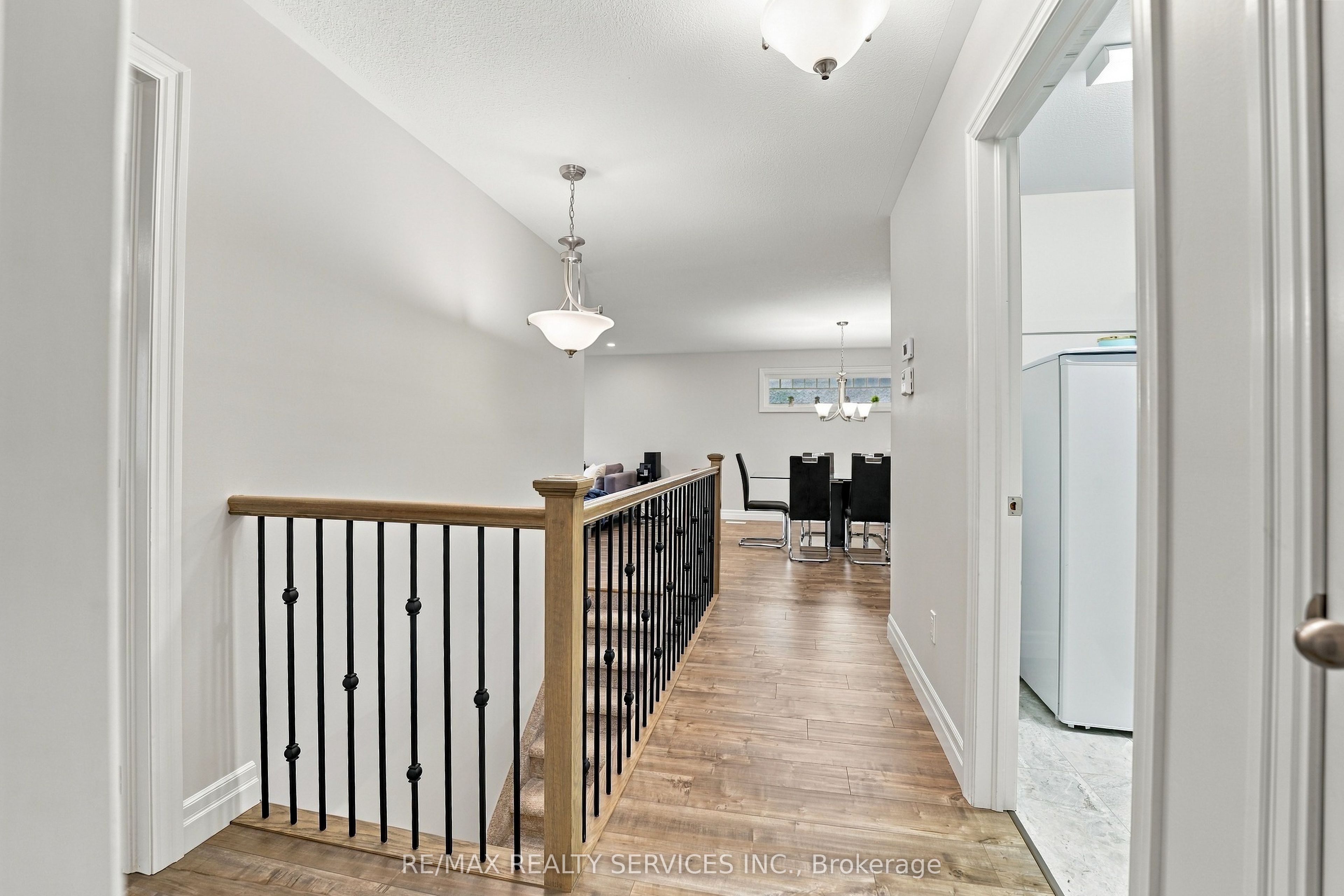 50 Mercedes Drive Property Photo 19