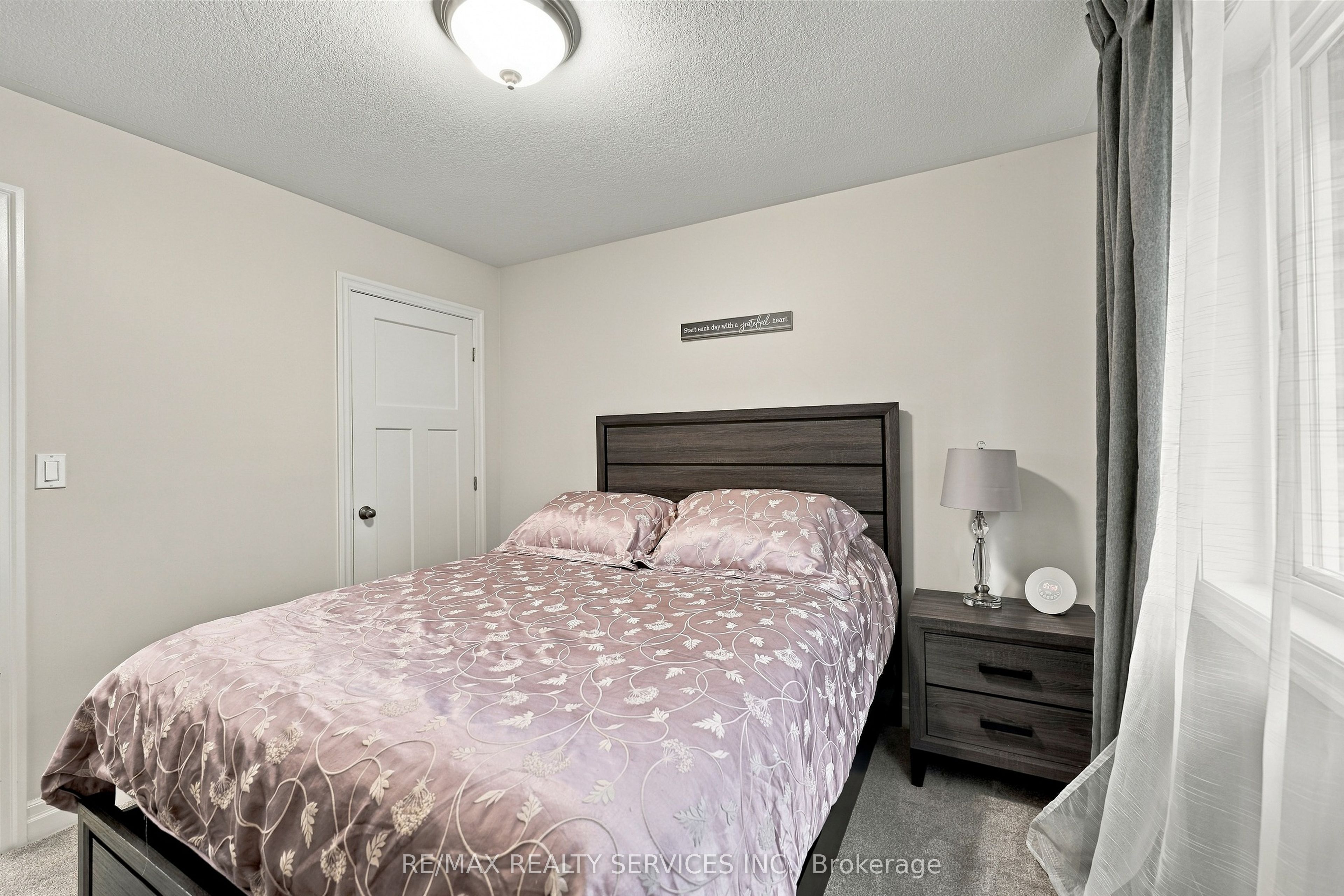 50 Mercedes Drive Property Photo 22