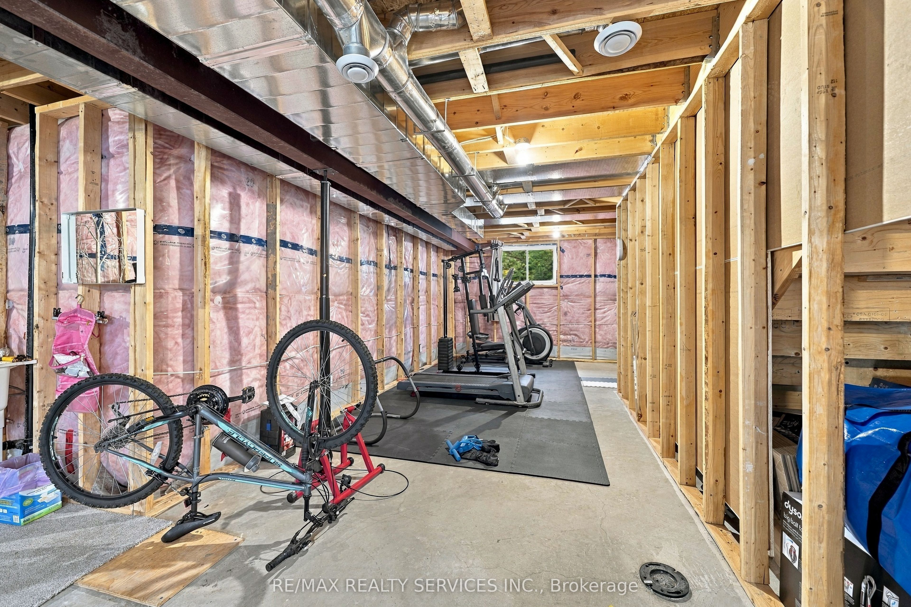 50 Mercedes Drive Property Photo 32