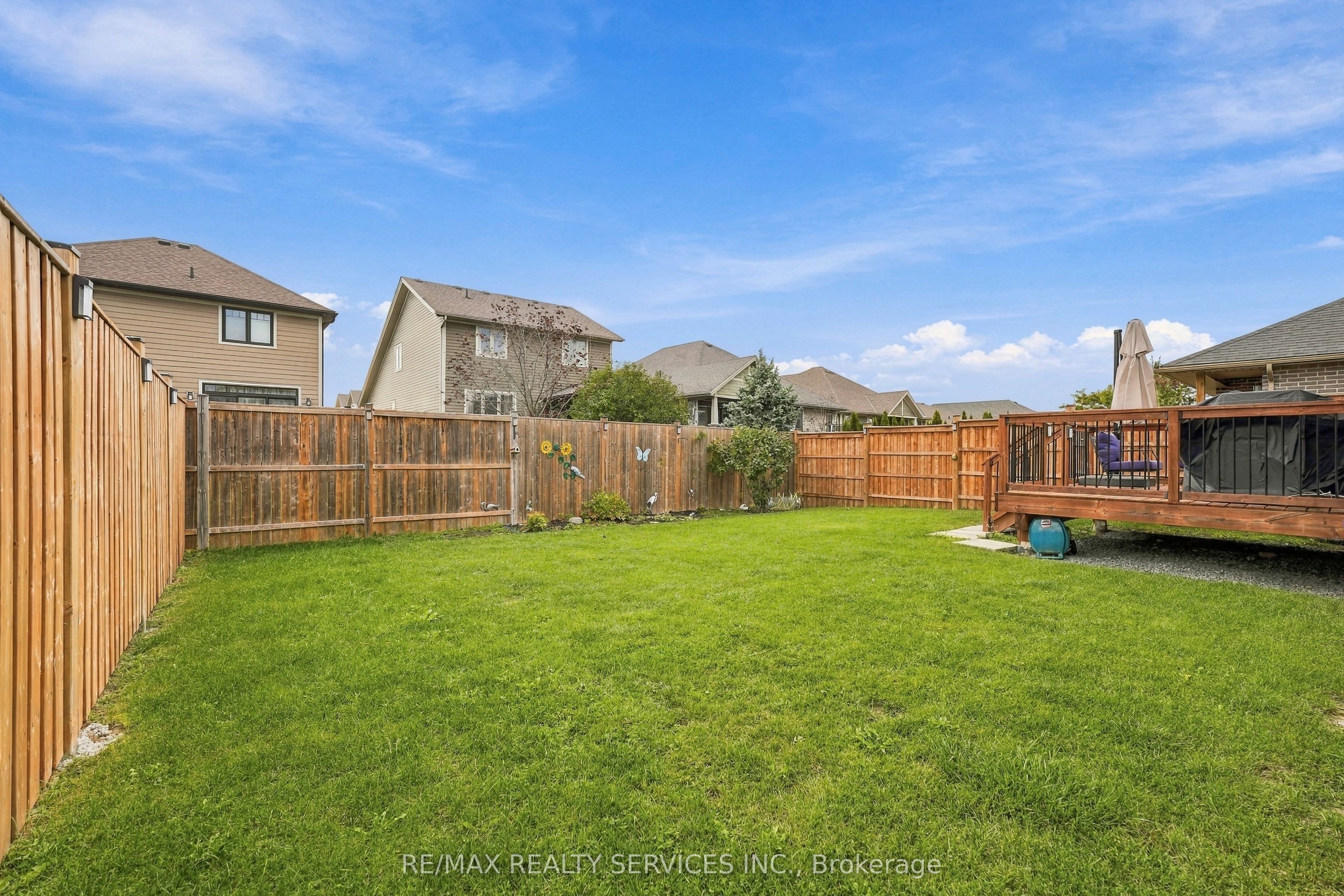 50 Mercedes Drive Property Photo 38