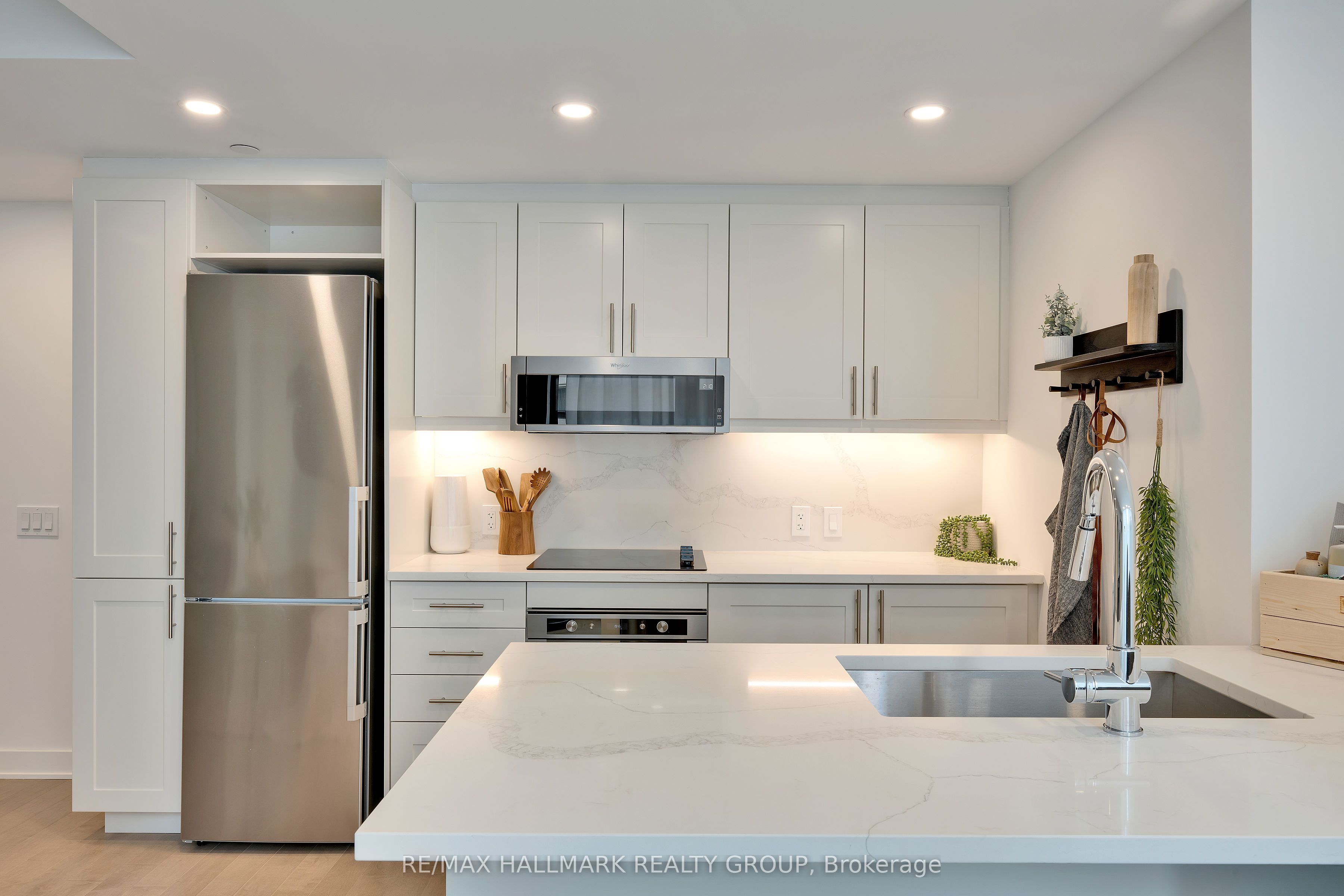 340 Queen Street 306 Property Photo 5