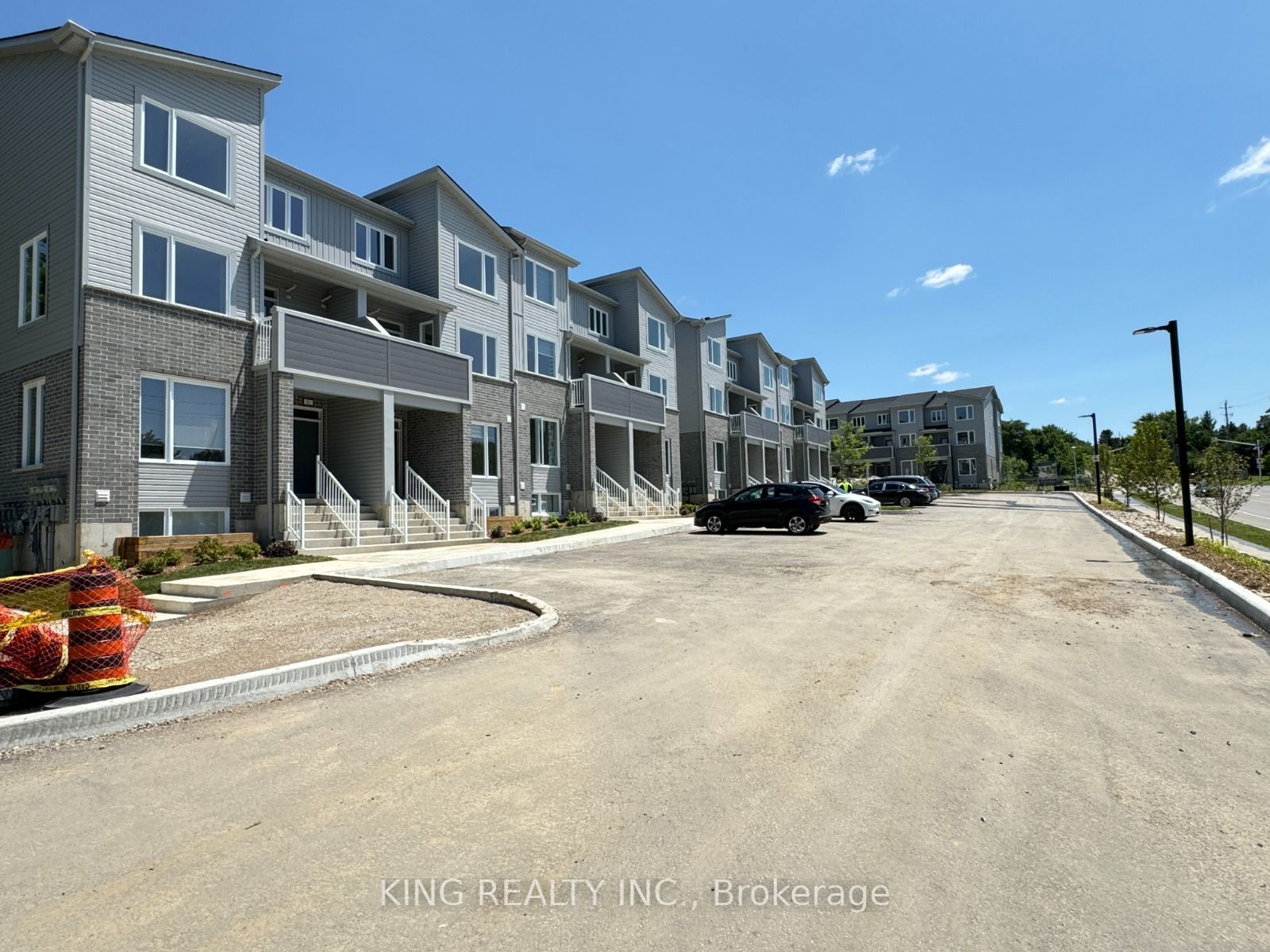 990 Deveron Crescent 47 Property Photo 3