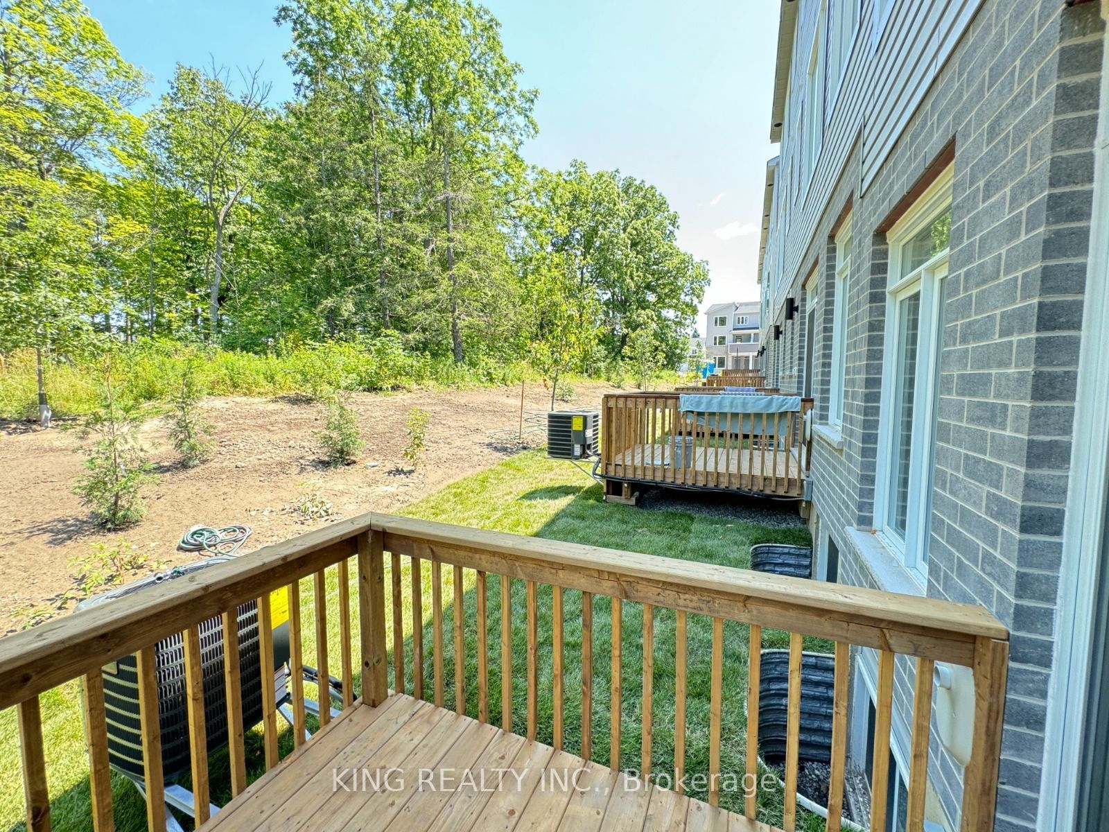 990 Deveron Crescent 47 Property Photo 17