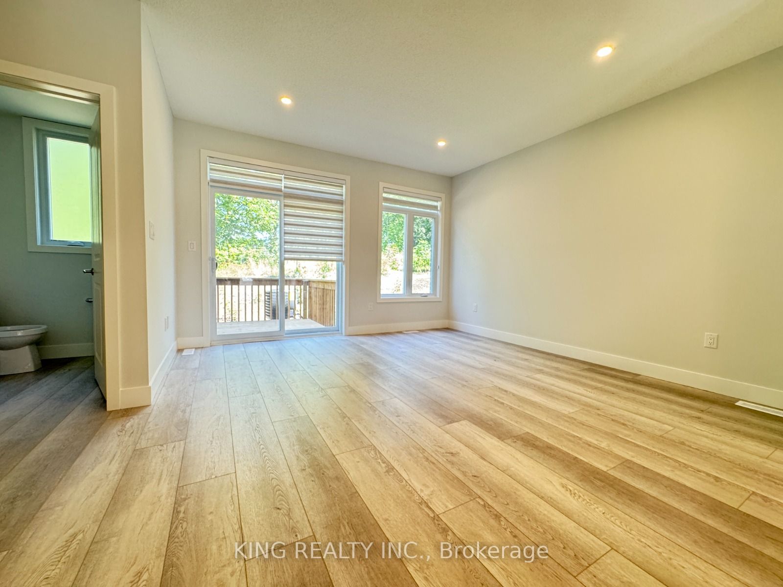 990 Deveron Crescent 47 Property Photo 19
