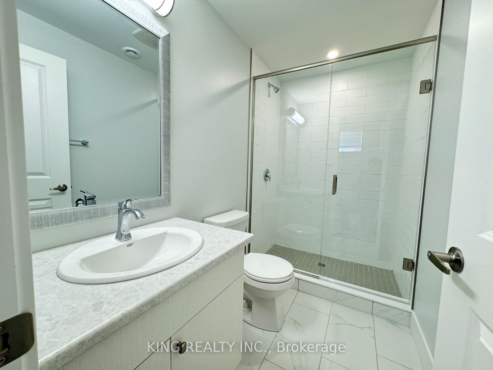 990 Deveron Crescent 47 Property Photo 25