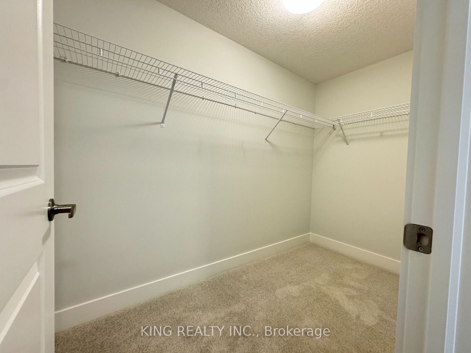 990 Deveron Crescent 47 Property Photo 27