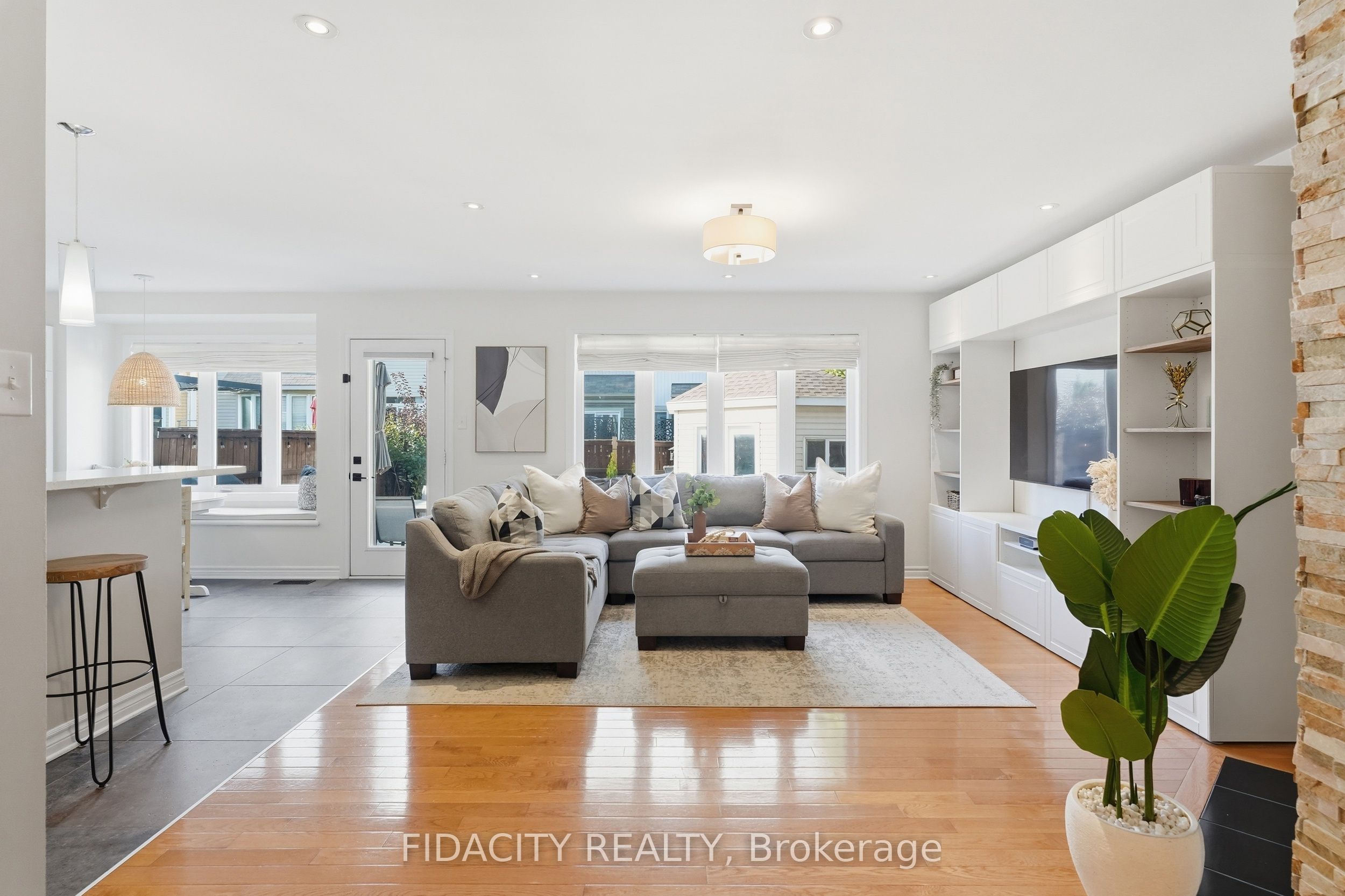 206 Mistral Way Property Photo 8