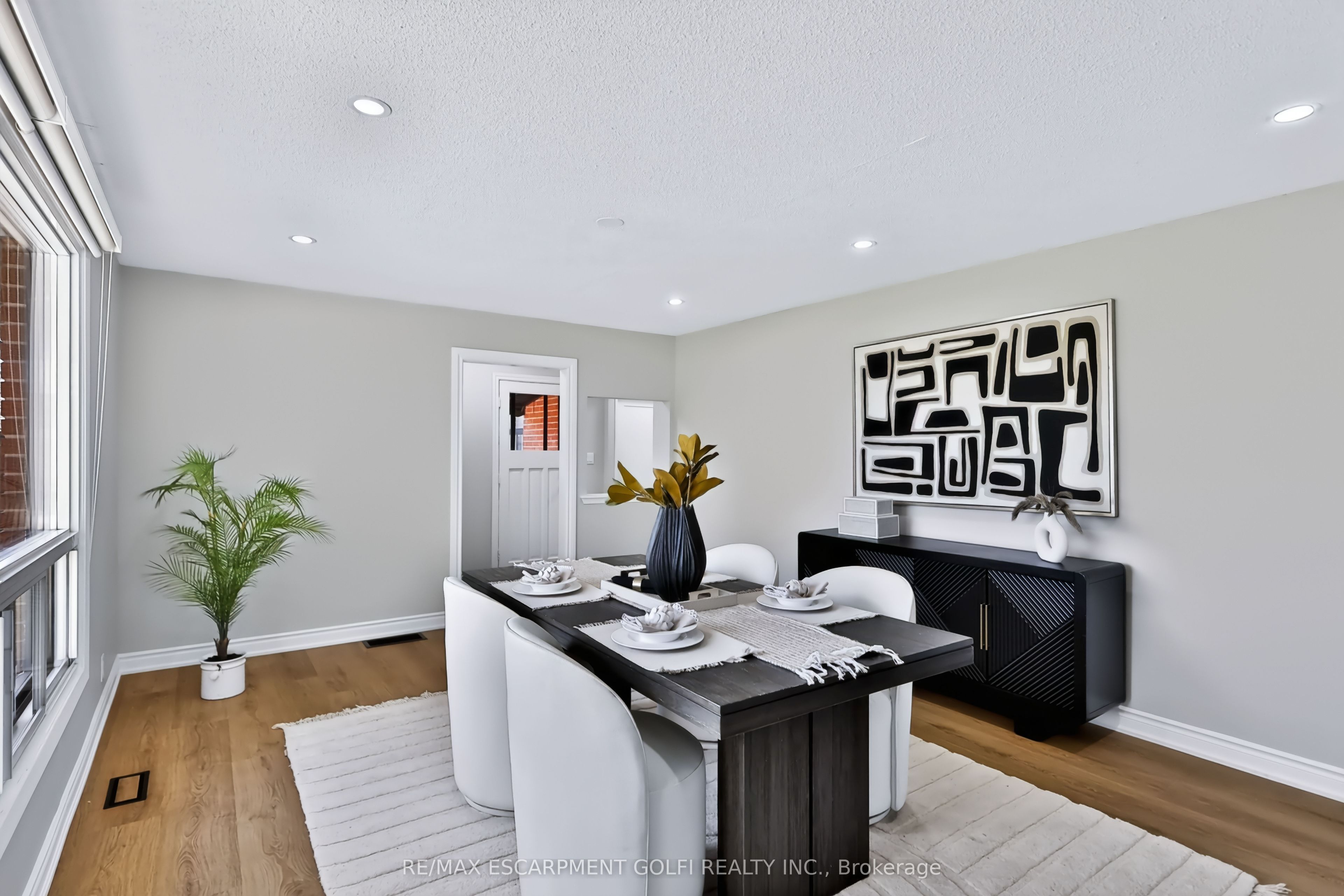 38 Deerhurst Road Property Photo 10