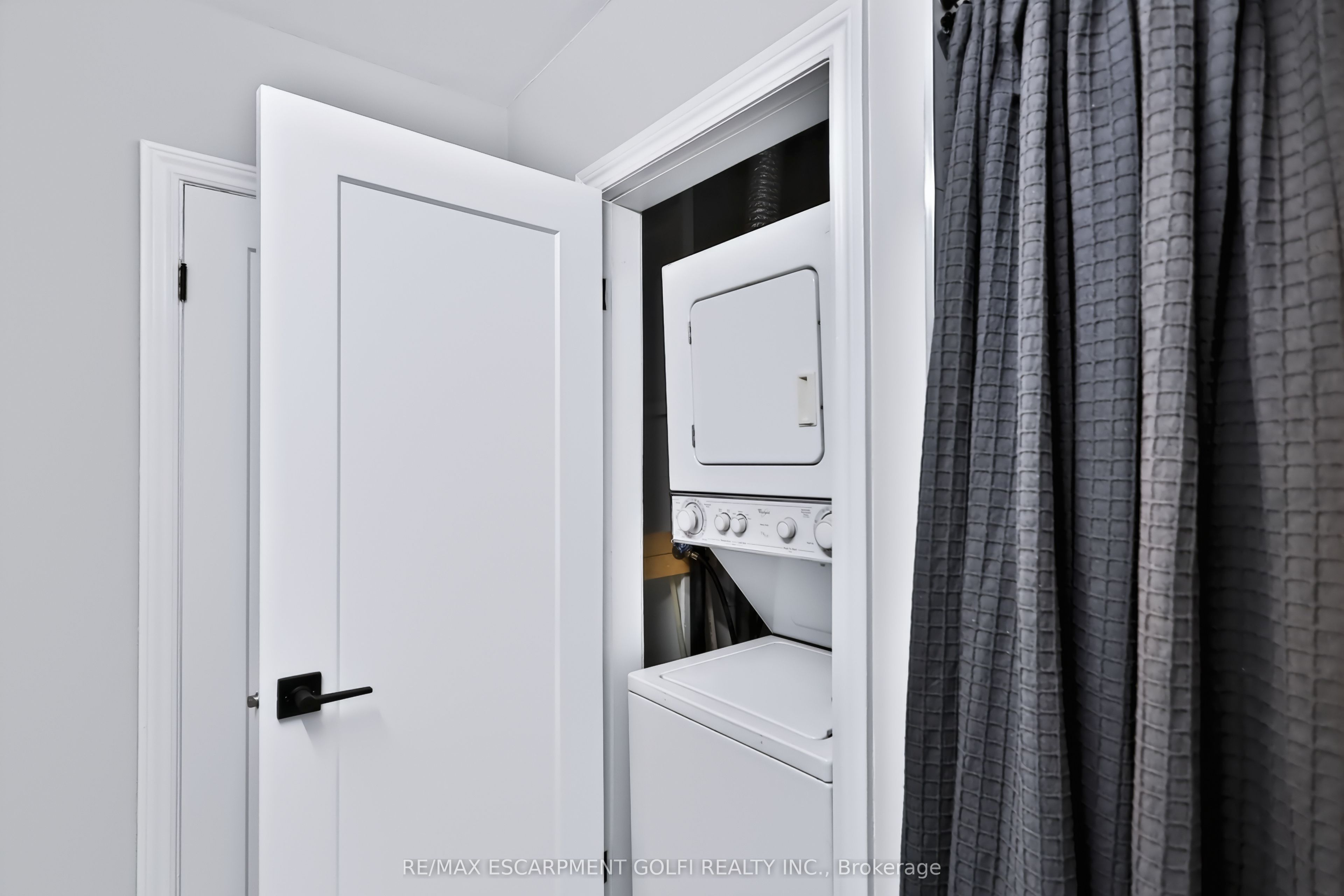 38 Deerhurst Road Property Photo 17