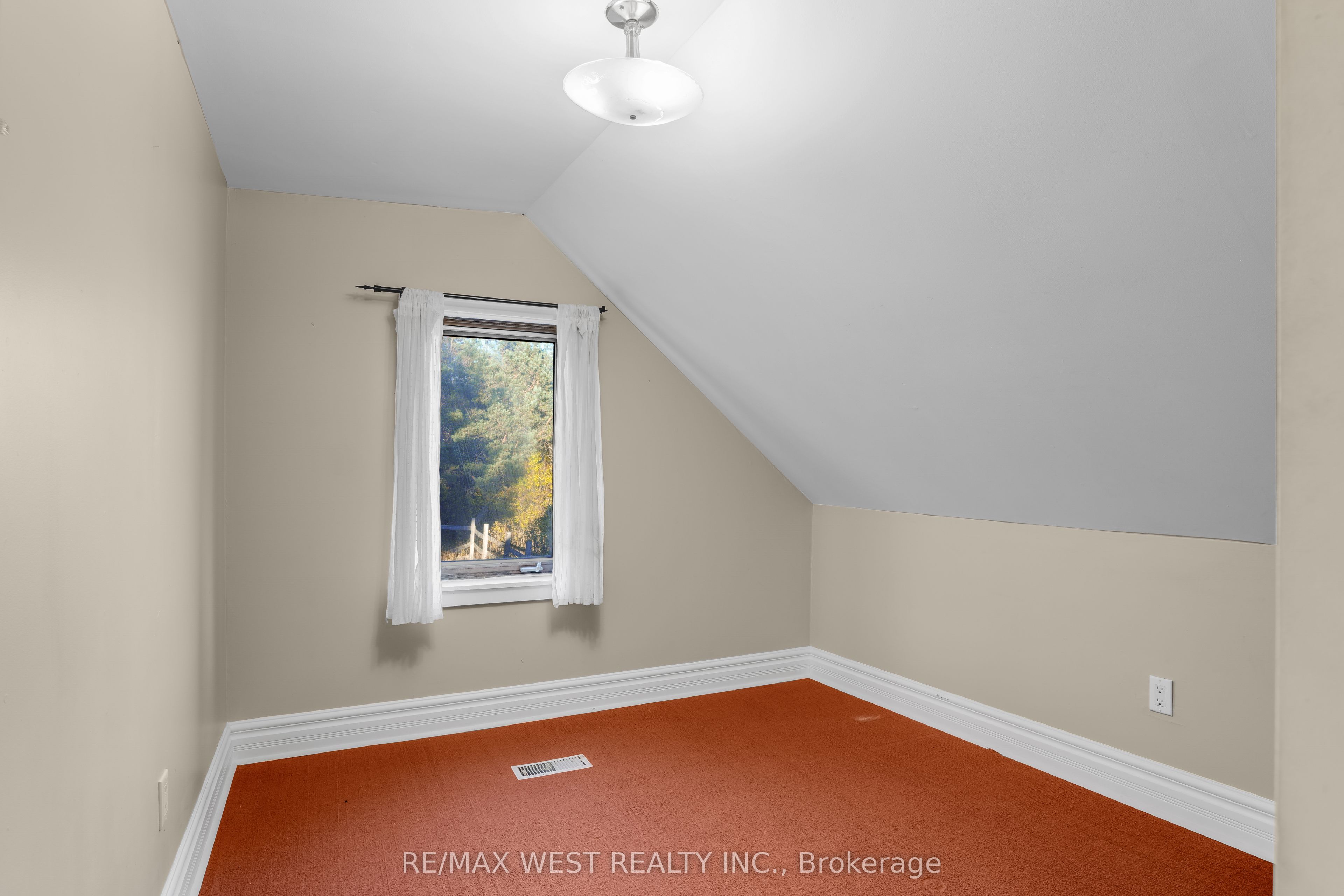 740 Lower Turriff Road Property Photo 38