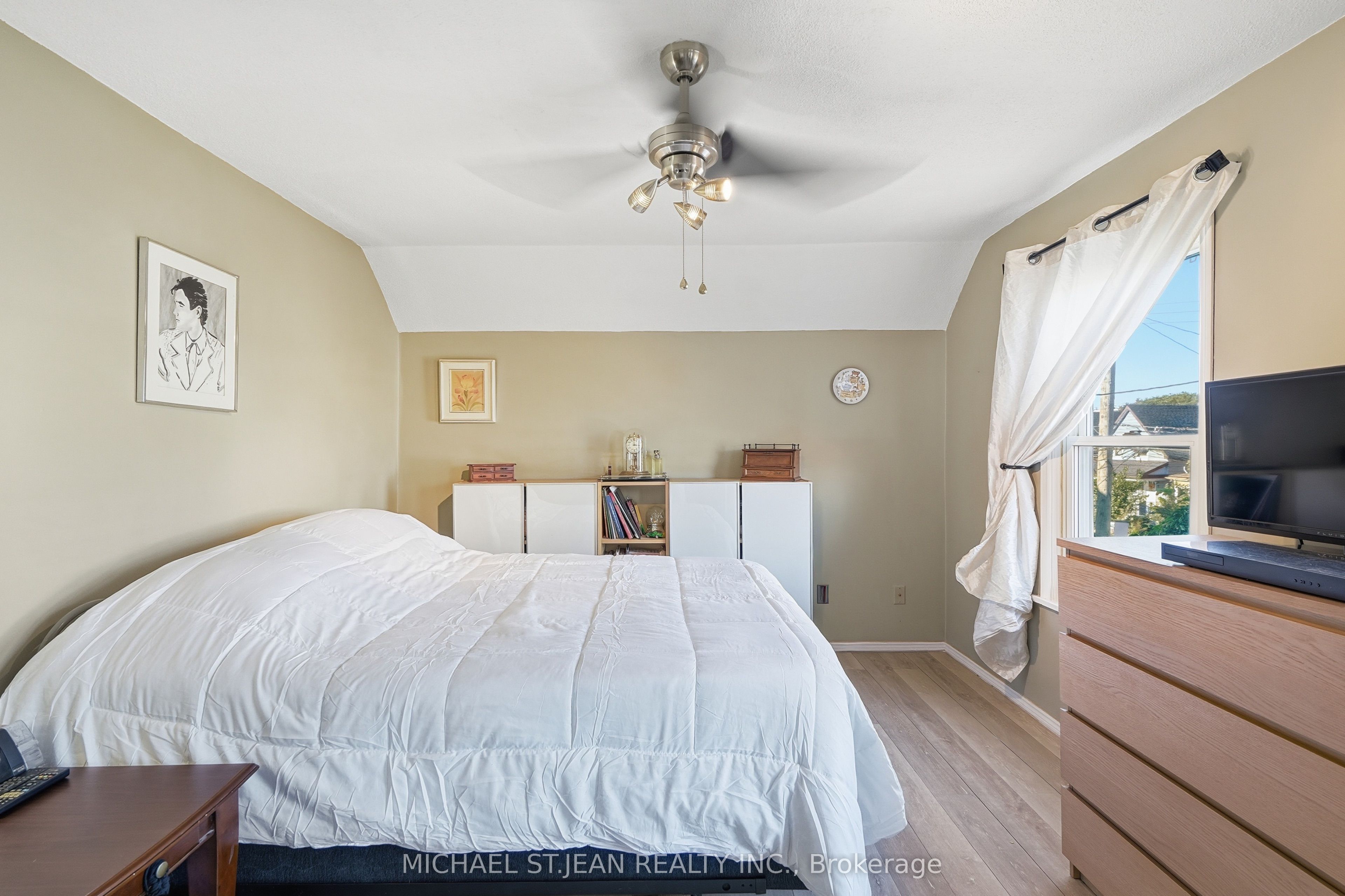 16 Albemarle Street Property Photo 25