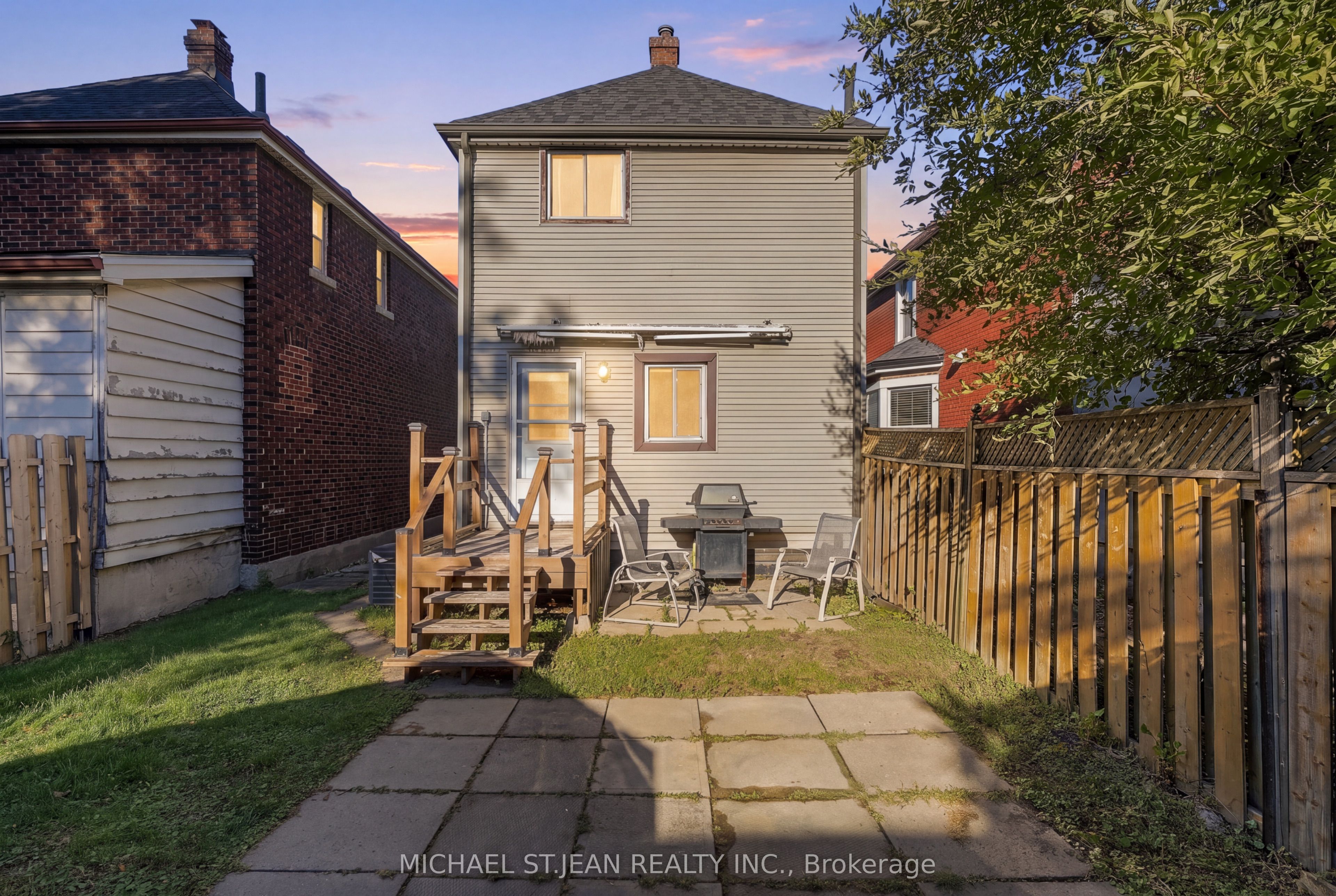 16 Albemarle Street Property Photo 42
