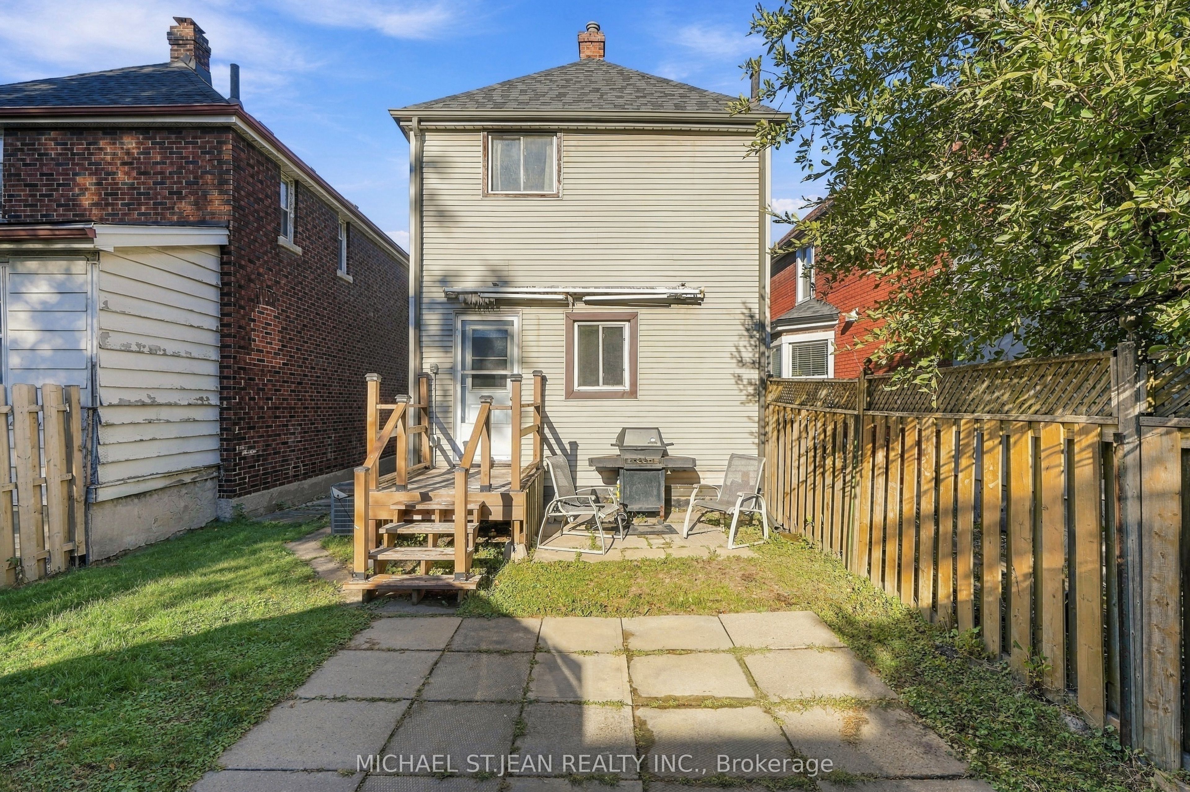 16 Albemarle Street Property Photo 43