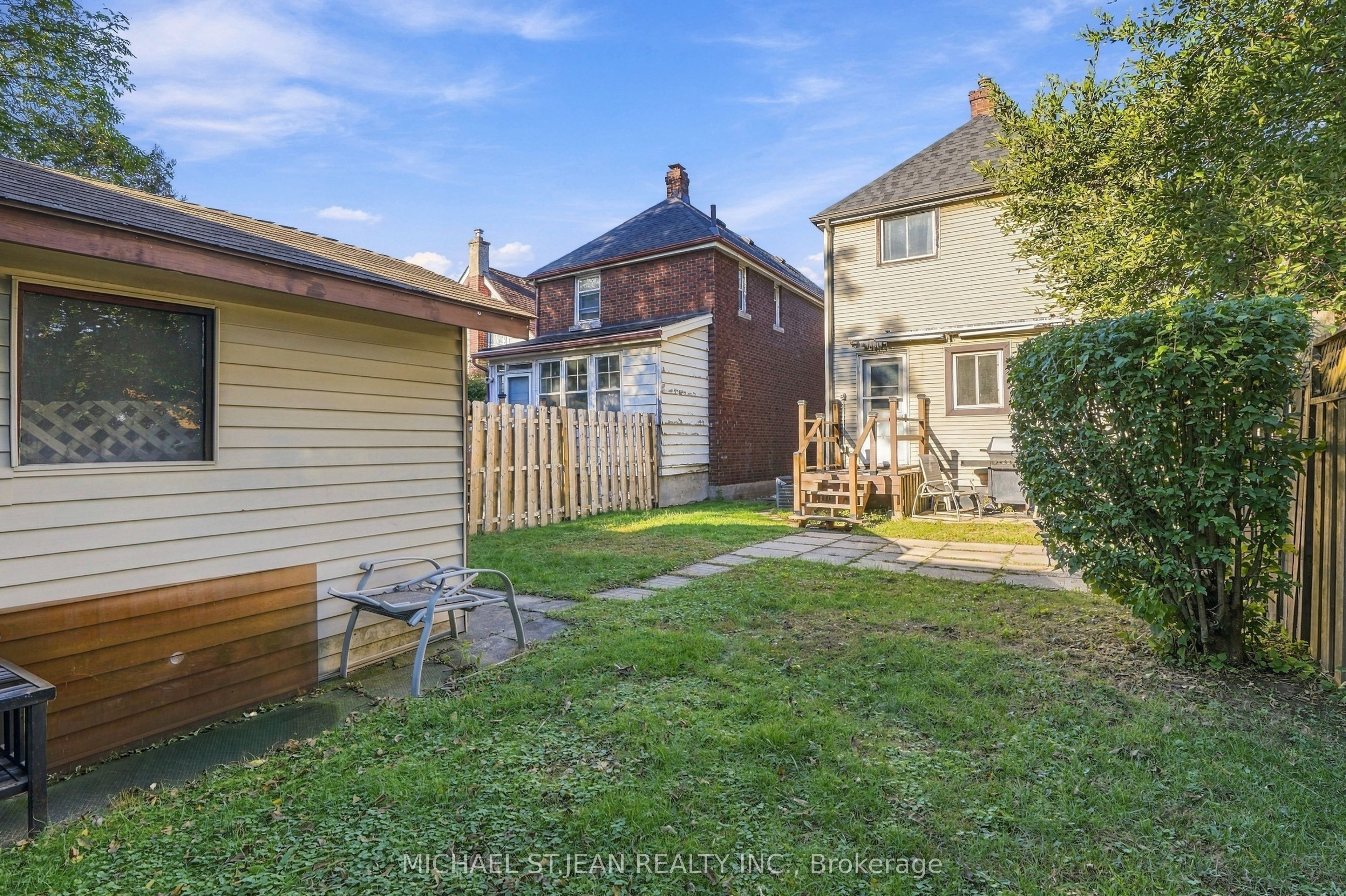 16 Albemarle Street Property Photo 44