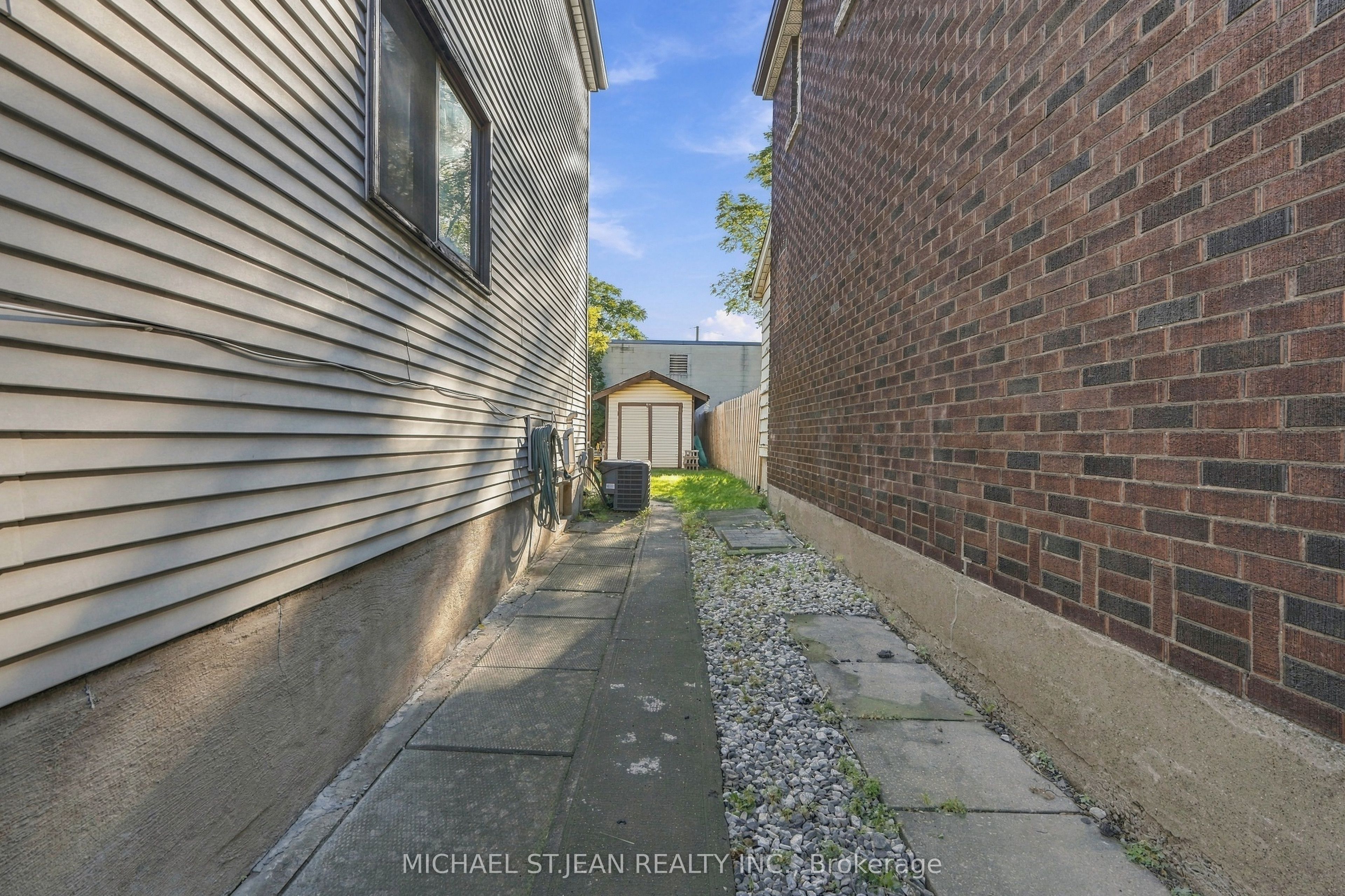 16 Albemarle Street Property Photo 45