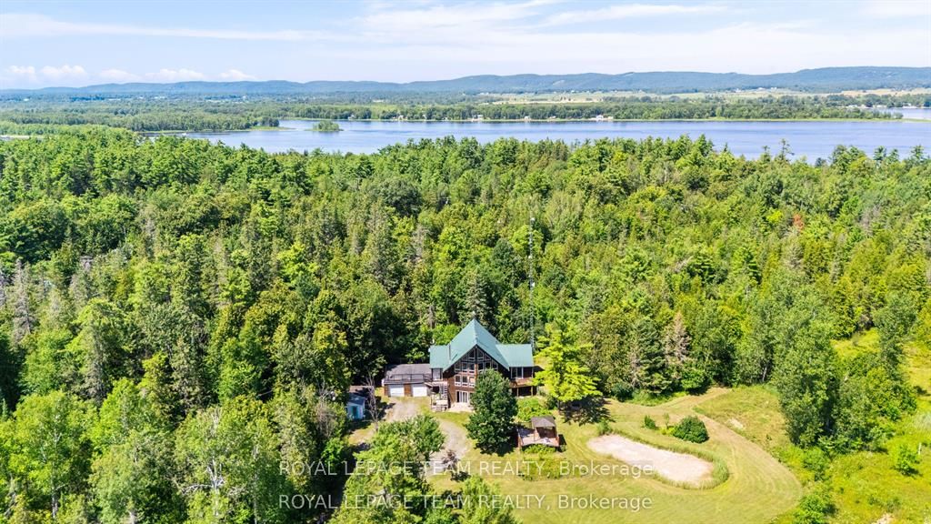 4984 Dunrobin Road Property Photo 1