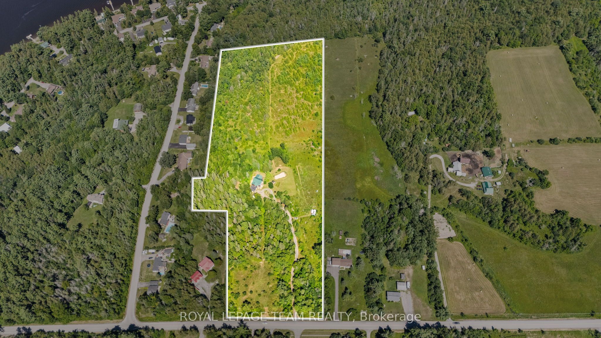4984 Dunrobin Road Property Photo 4