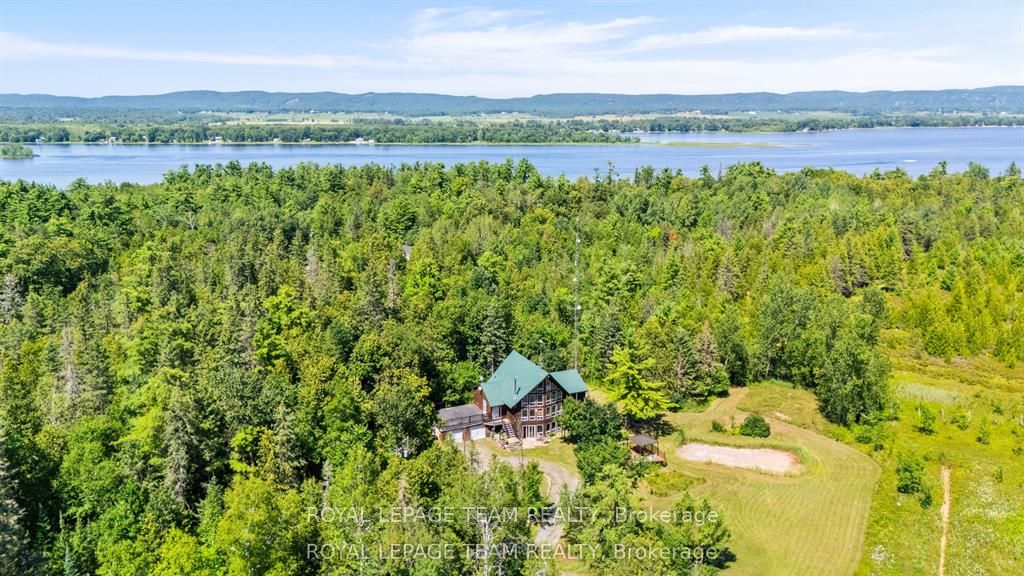 4984 Dunrobin Road Property Photo 5