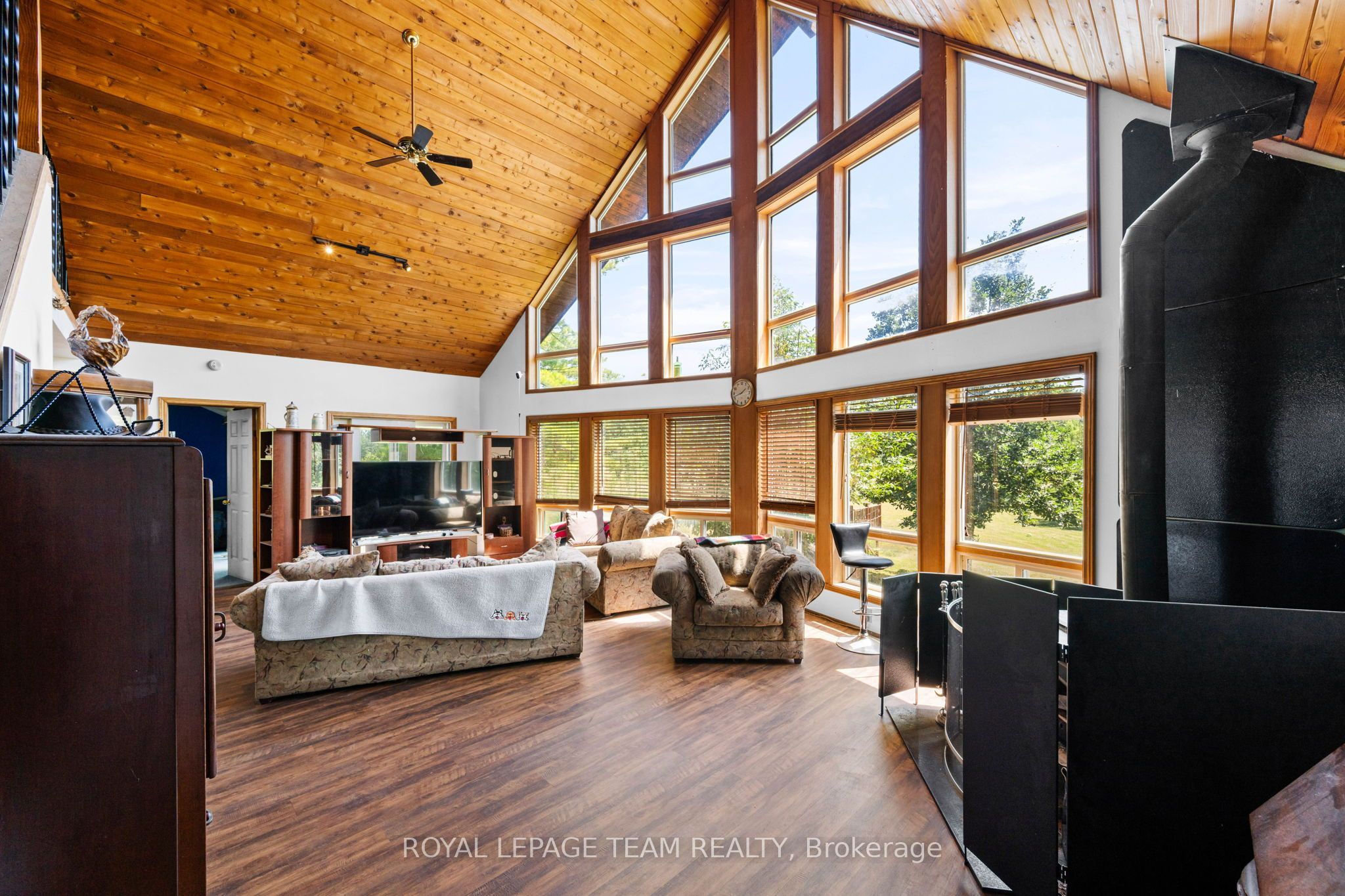 4984 Dunrobin Road Property Photo 26