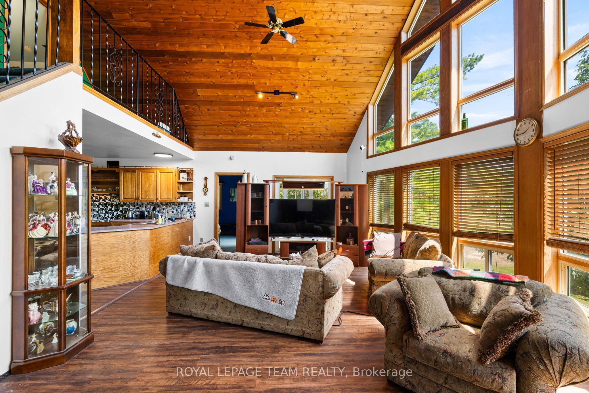 4984 Dunrobin Road Property Photo 27
