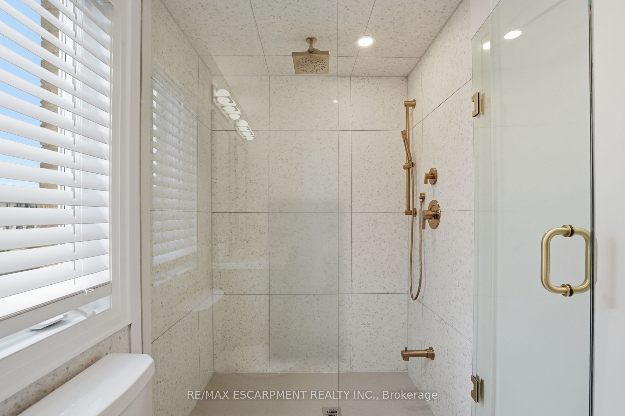 21 Rainey Drive Property Photo 28