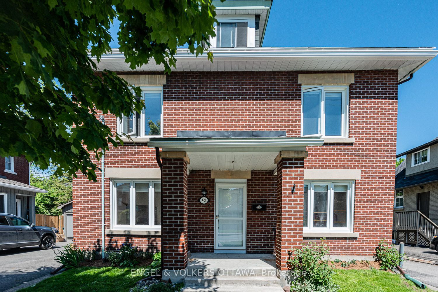 43a Clarendon Avenue Property Photo 1