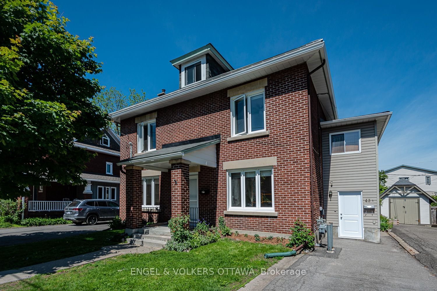 43a Clarendon Avenue Property Photo 2