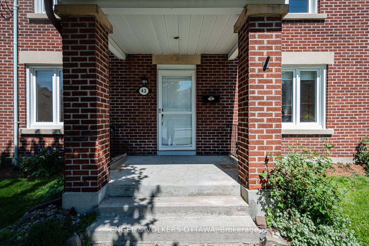 43a Clarendon Avenue Property Photo 3