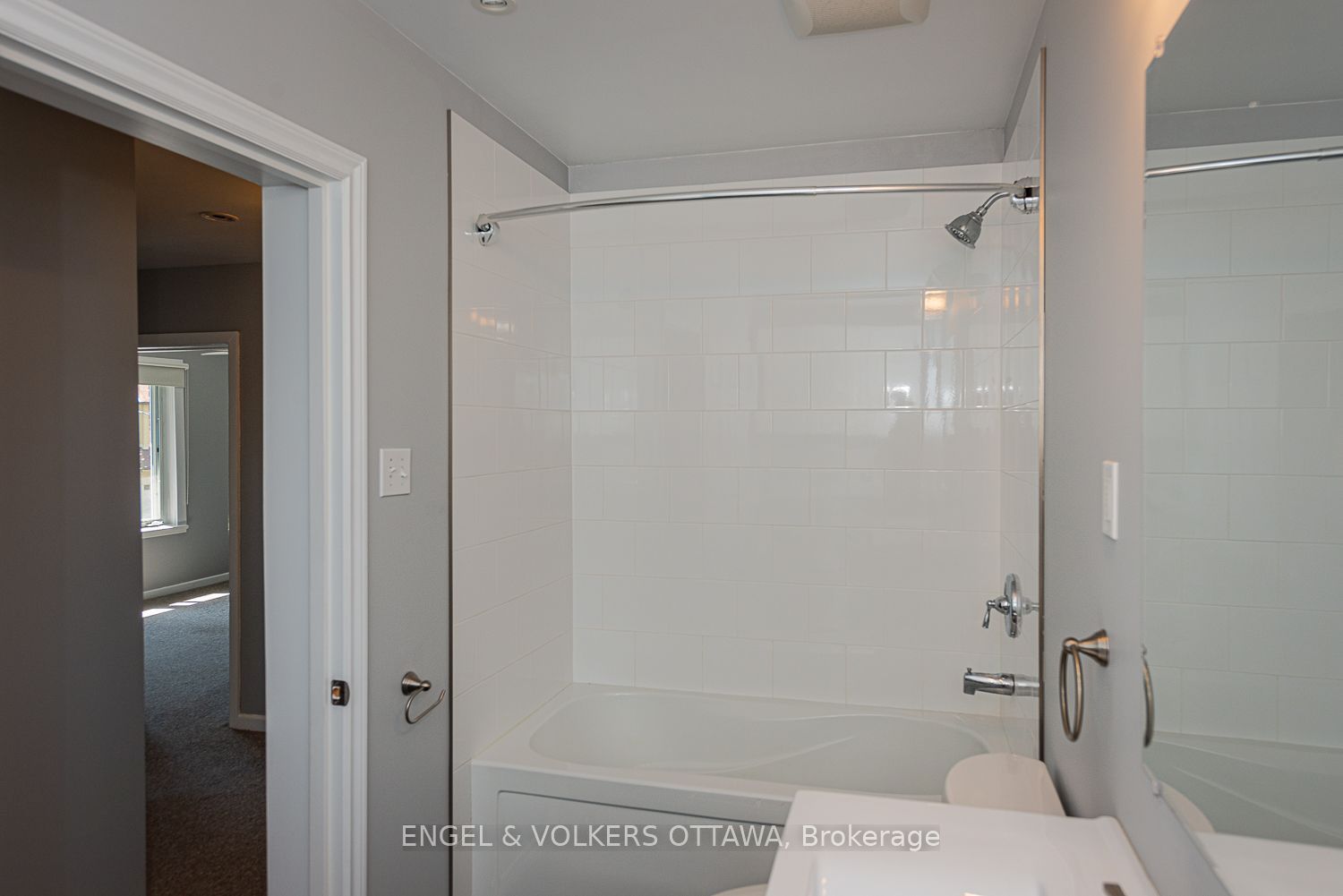 43a Clarendon Avenue Property Photo 25