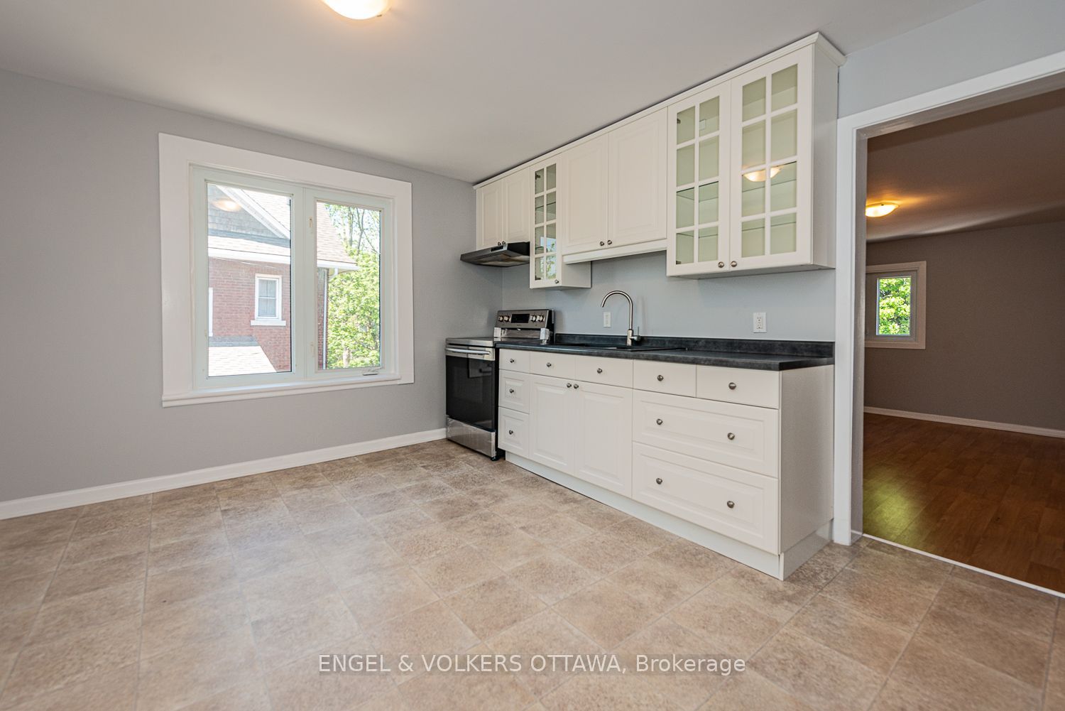 43a Clarendon Avenue Property Photo 35