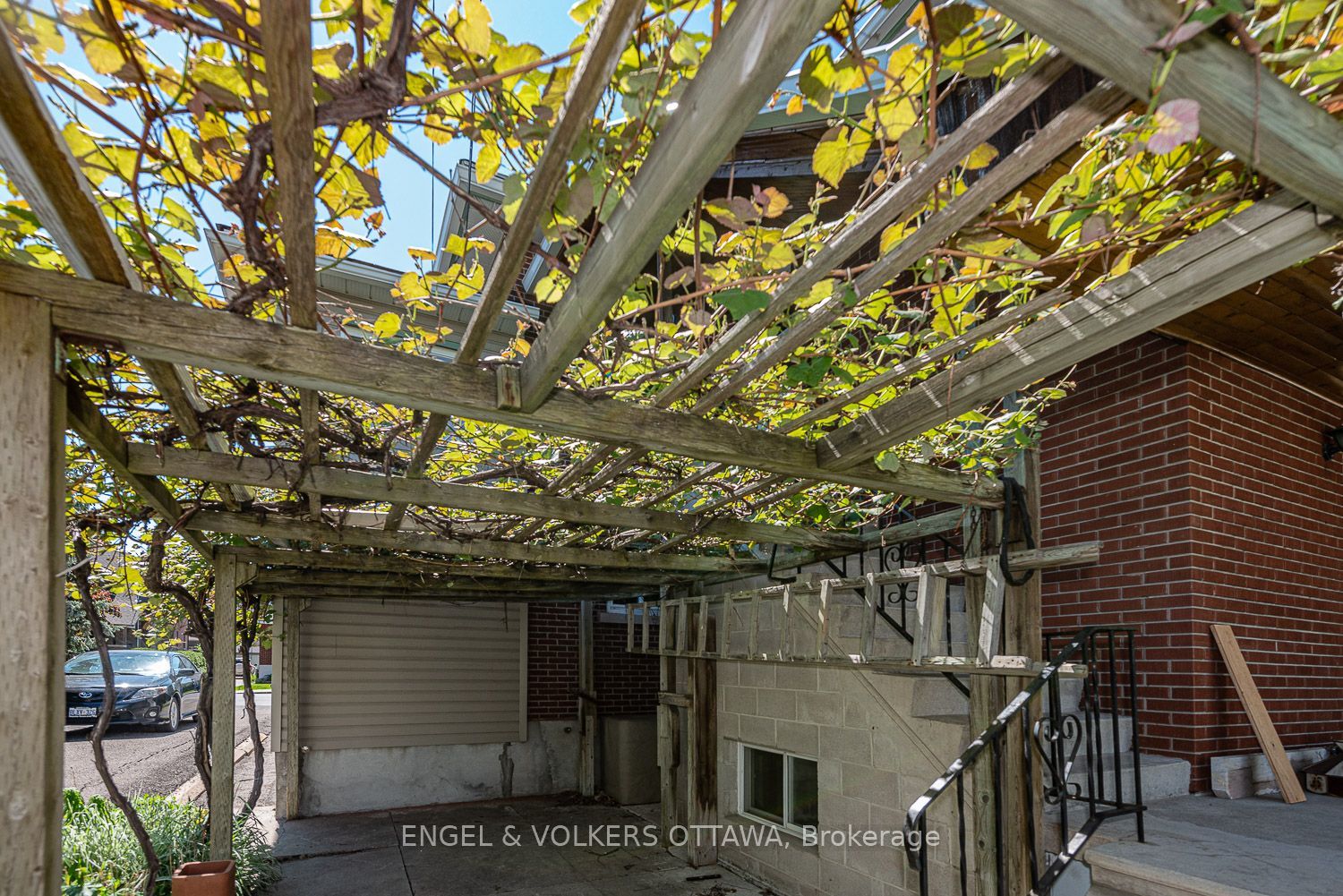 43a Clarendon Avenue Property Photo 39