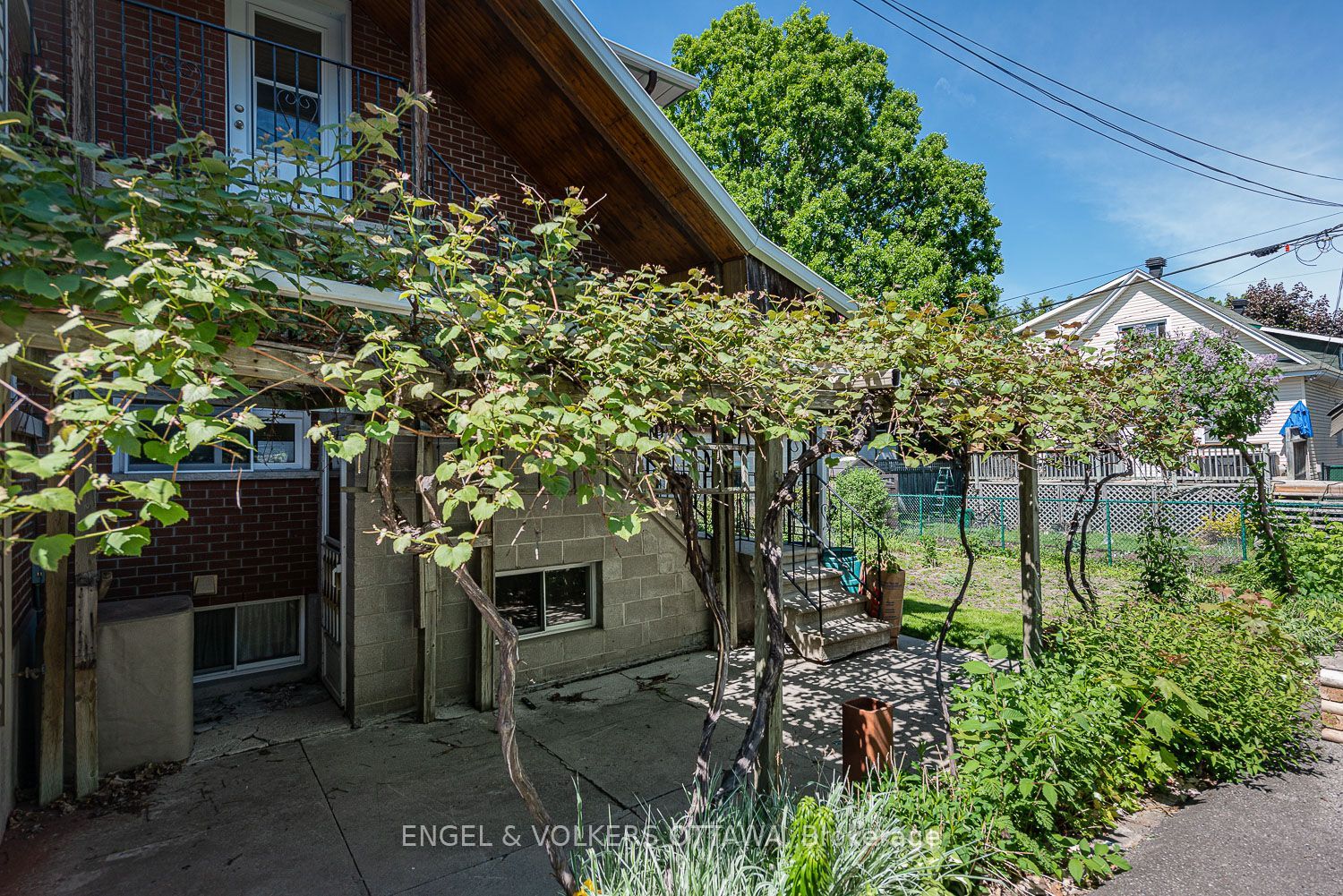 43a Clarendon Avenue Property Photo 40