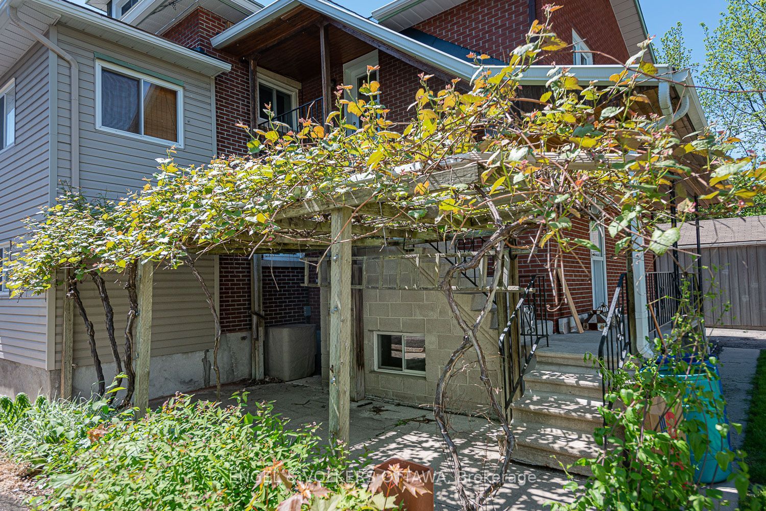 43a Clarendon Avenue Property Photo 41