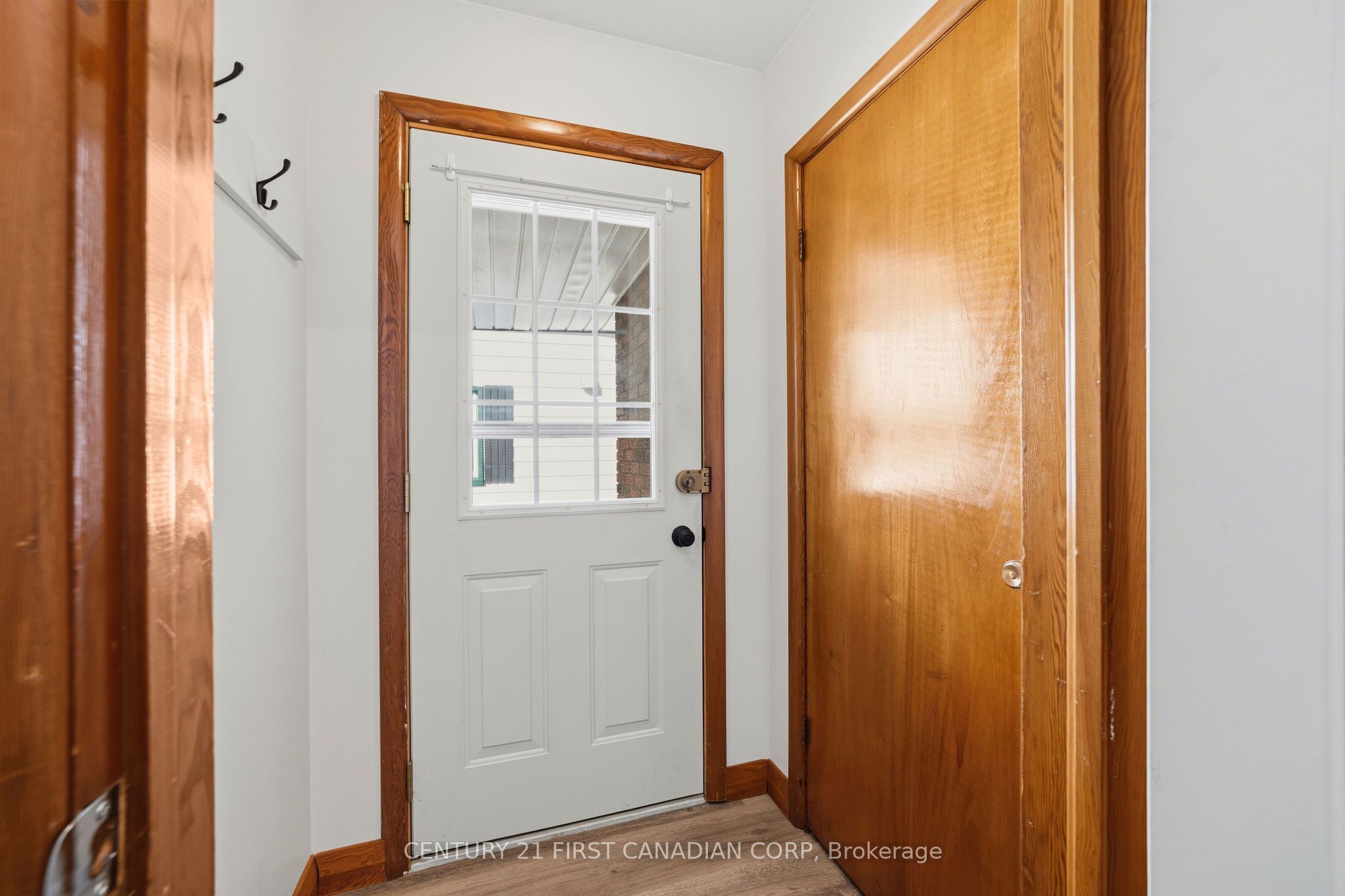180 Forest Avenue Property Photo 5