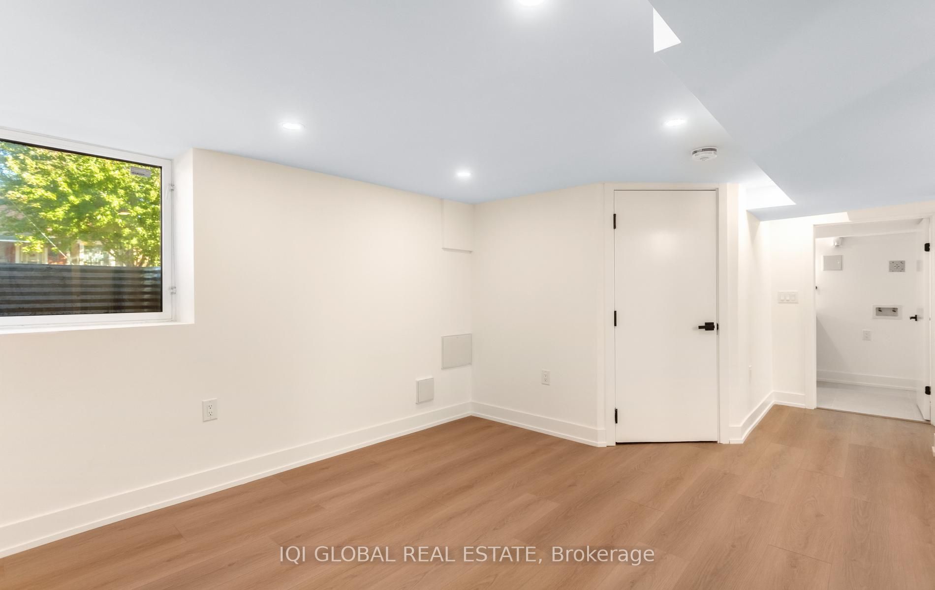 504 E Brucedale Avenue E Property Photo 33