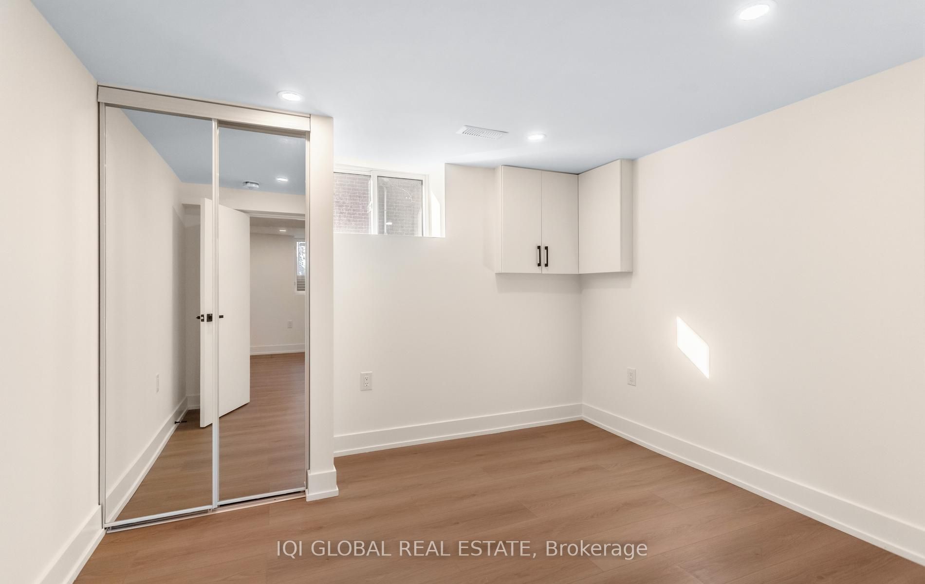 504 E Brucedale Avenue E Property Photo 34